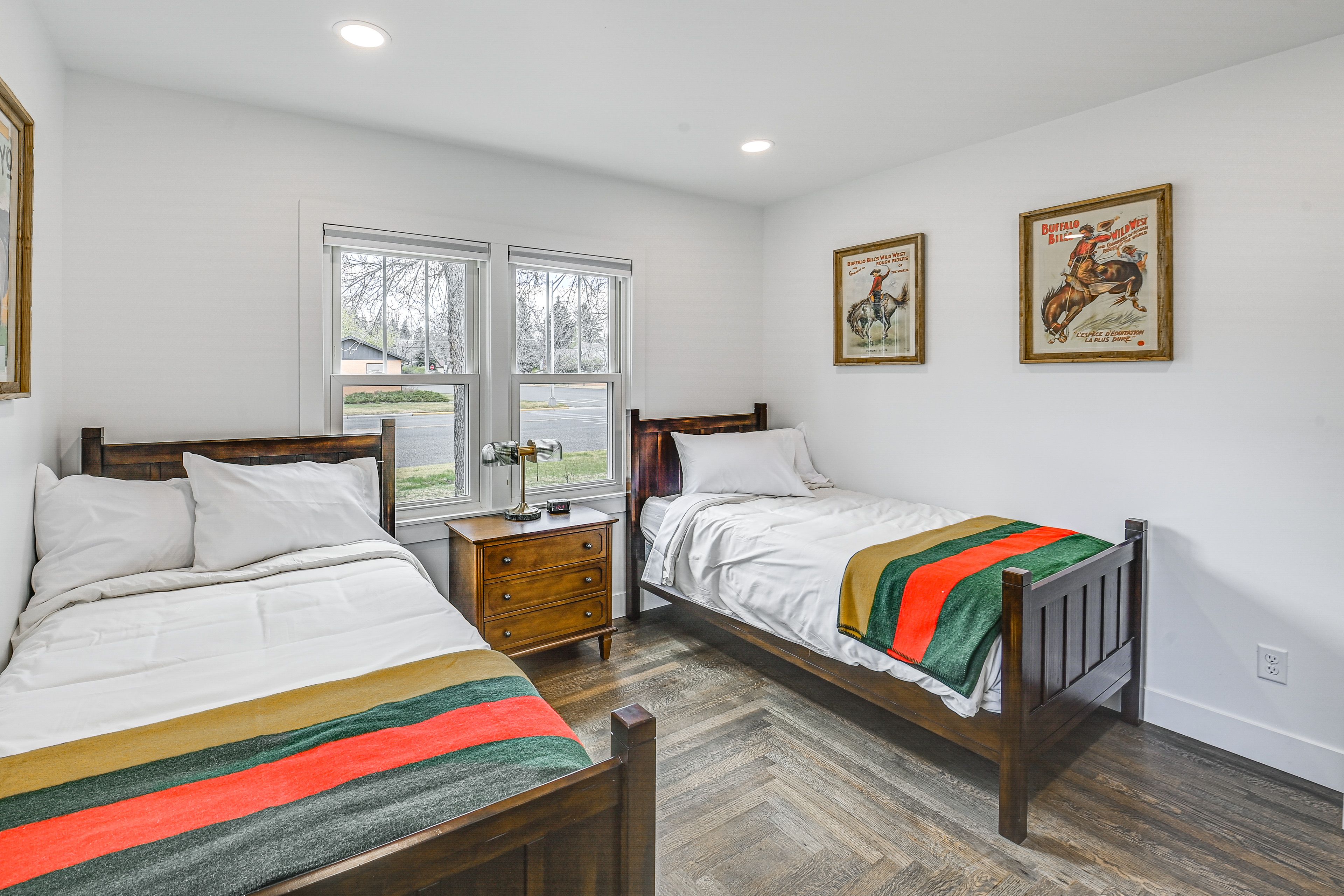 Bedroom 2 | 2 Twin Beds