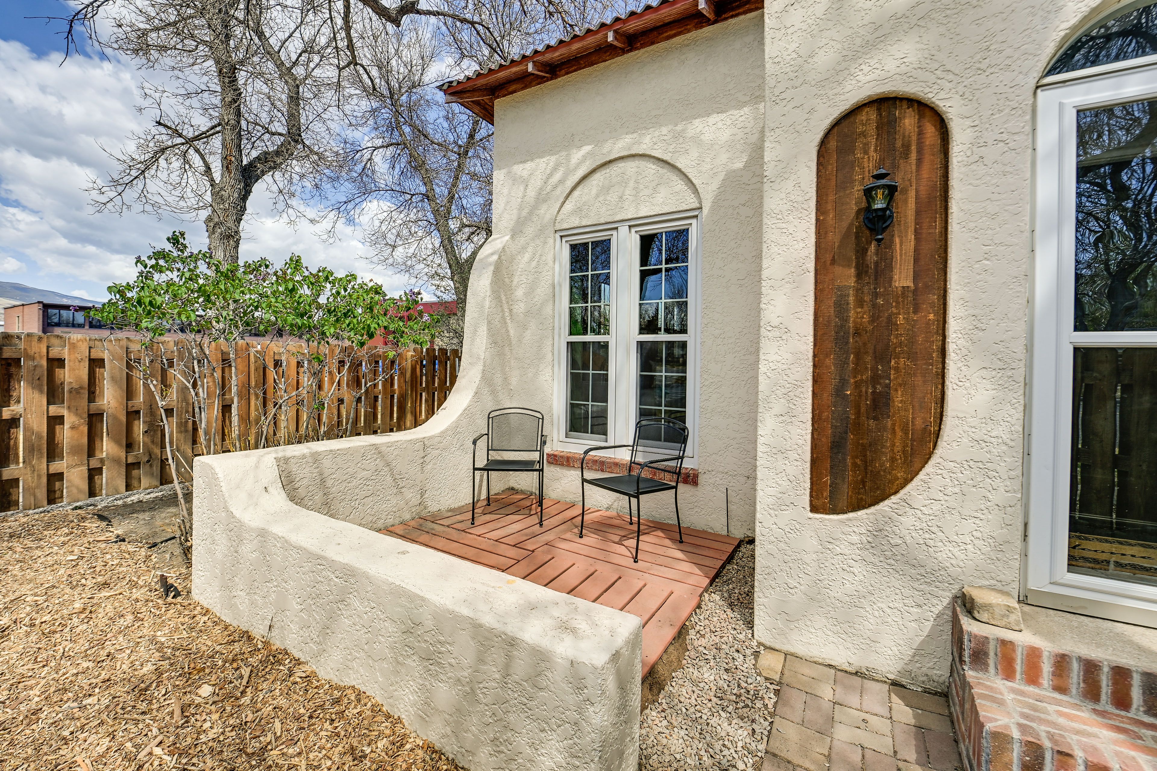 Furnished Porch