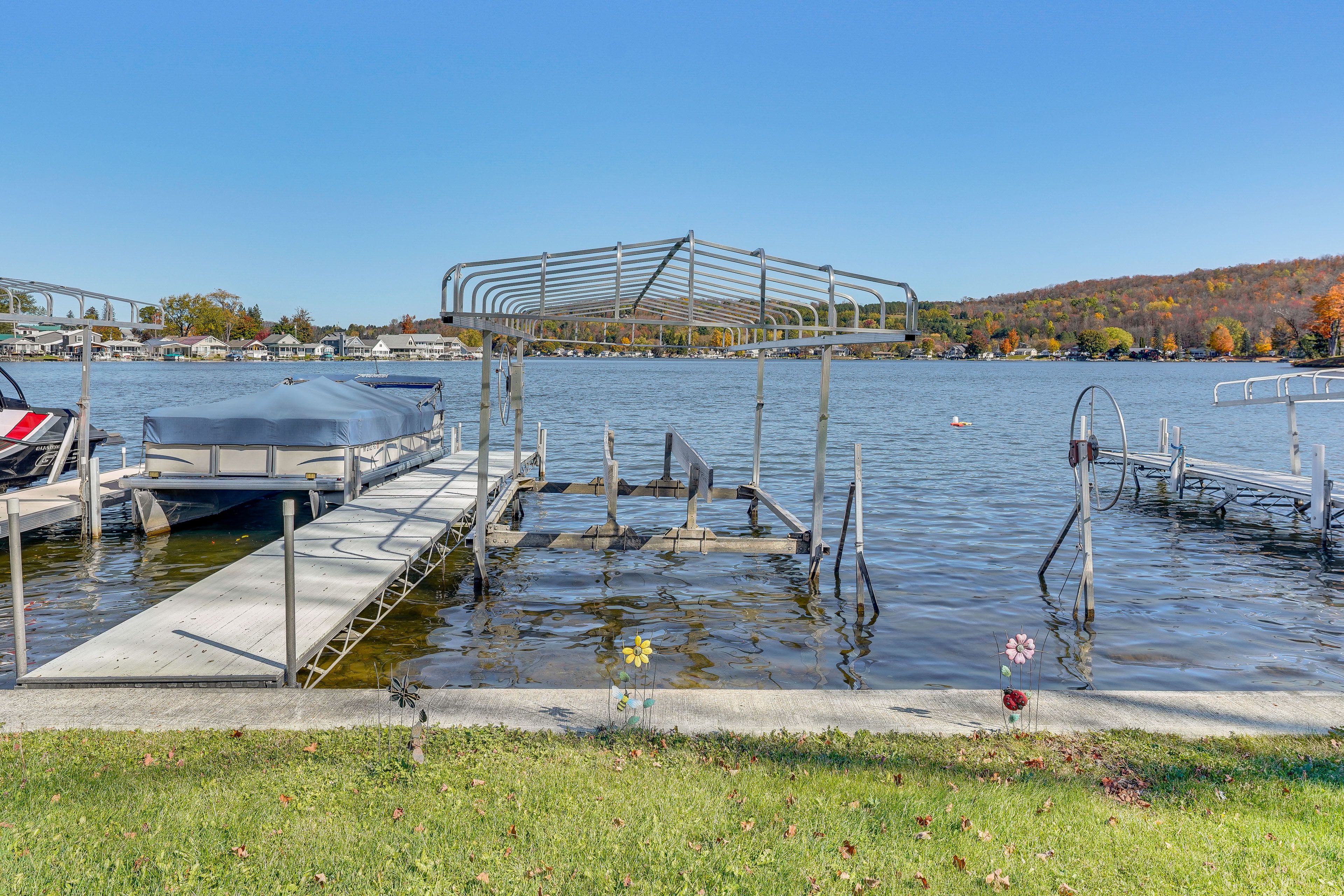 House Exterior | Private Dock | Water Trampoline & Toys | Lake Access