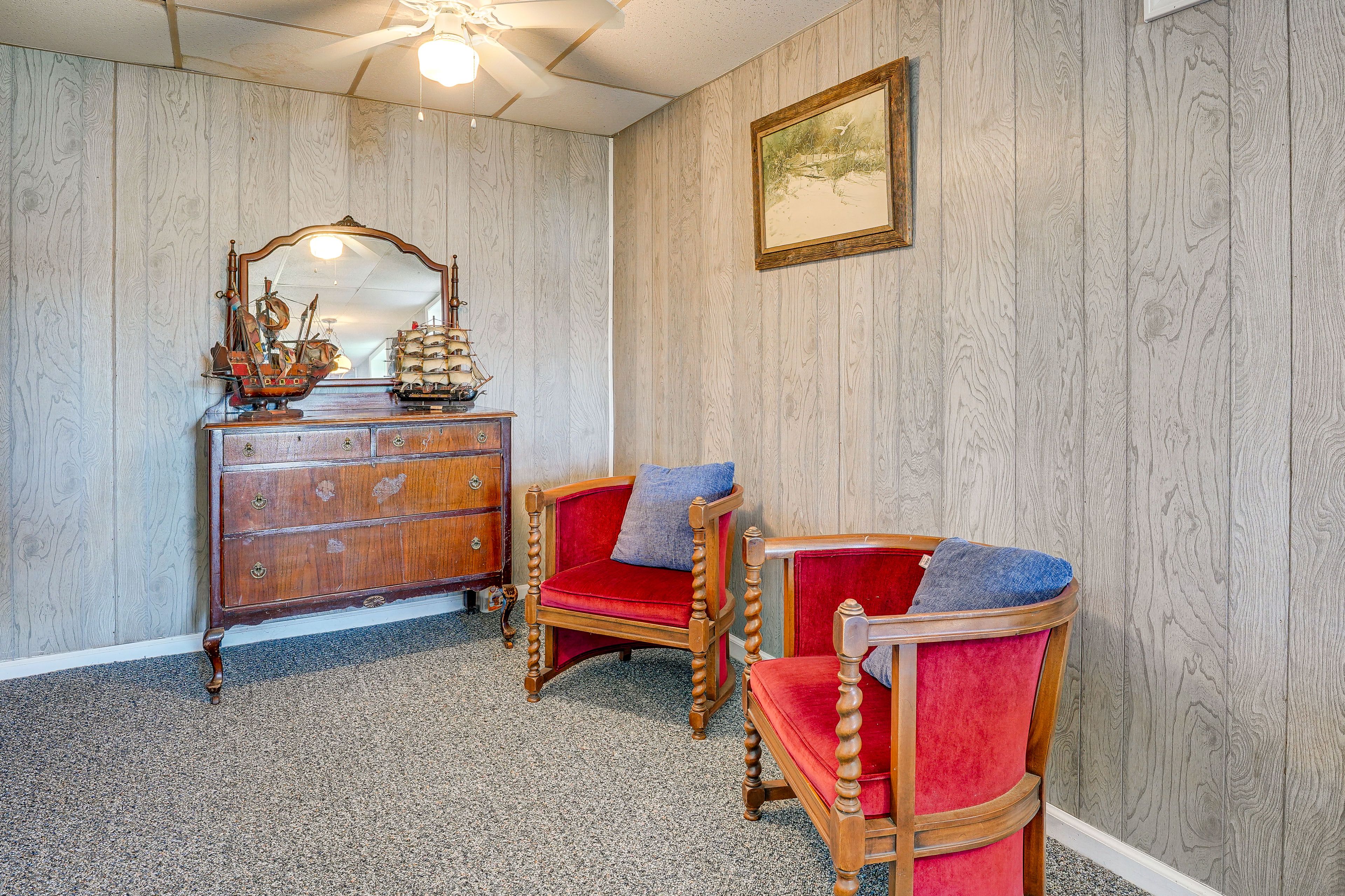 Reading Nook | Lower Floor | Queen Sleeper Sofa (New Photos Coming Soon)