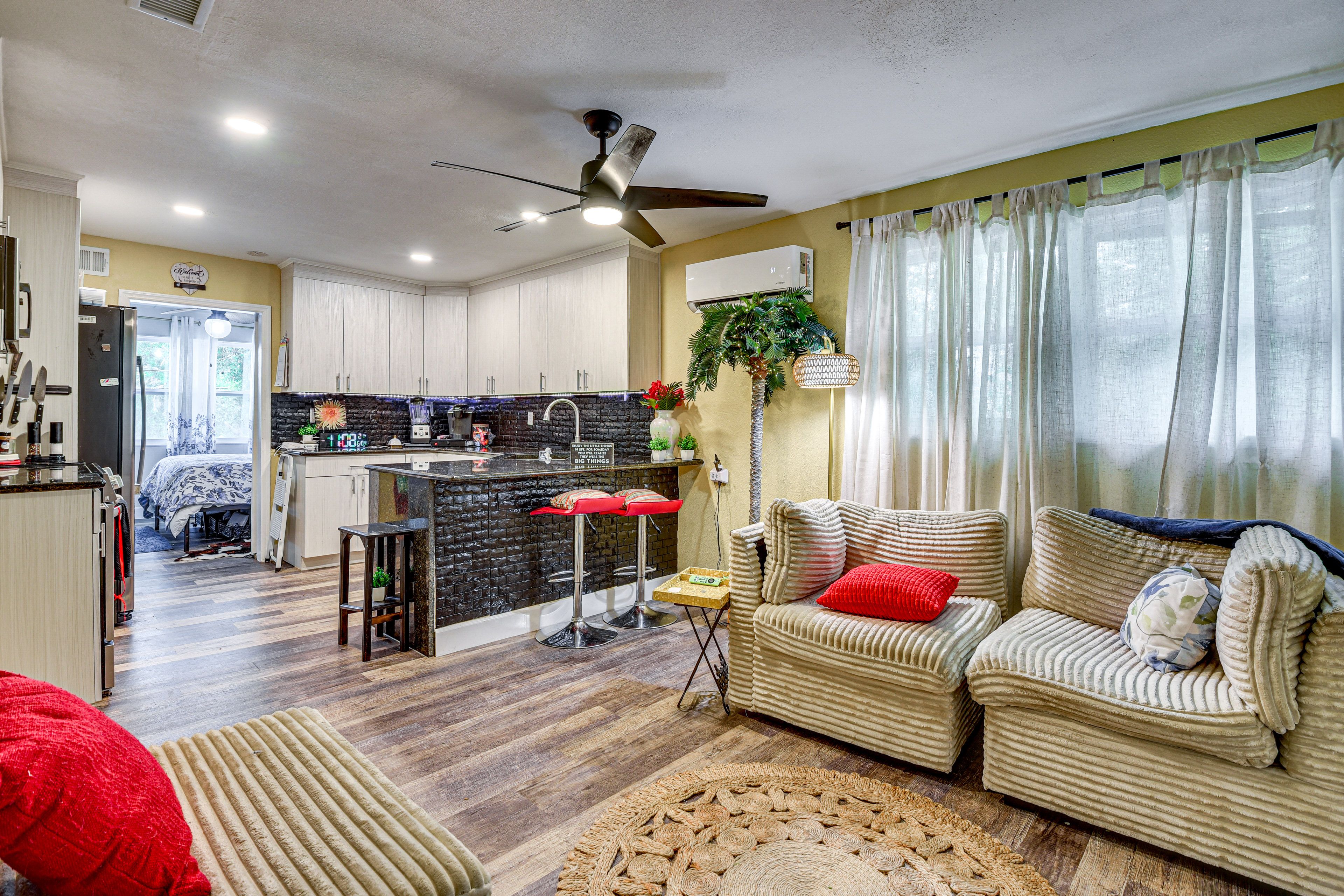 Bradenton Vacation Rental | 1BR | 1BA | 850 Sq Ft | Exterior Steps to Enter