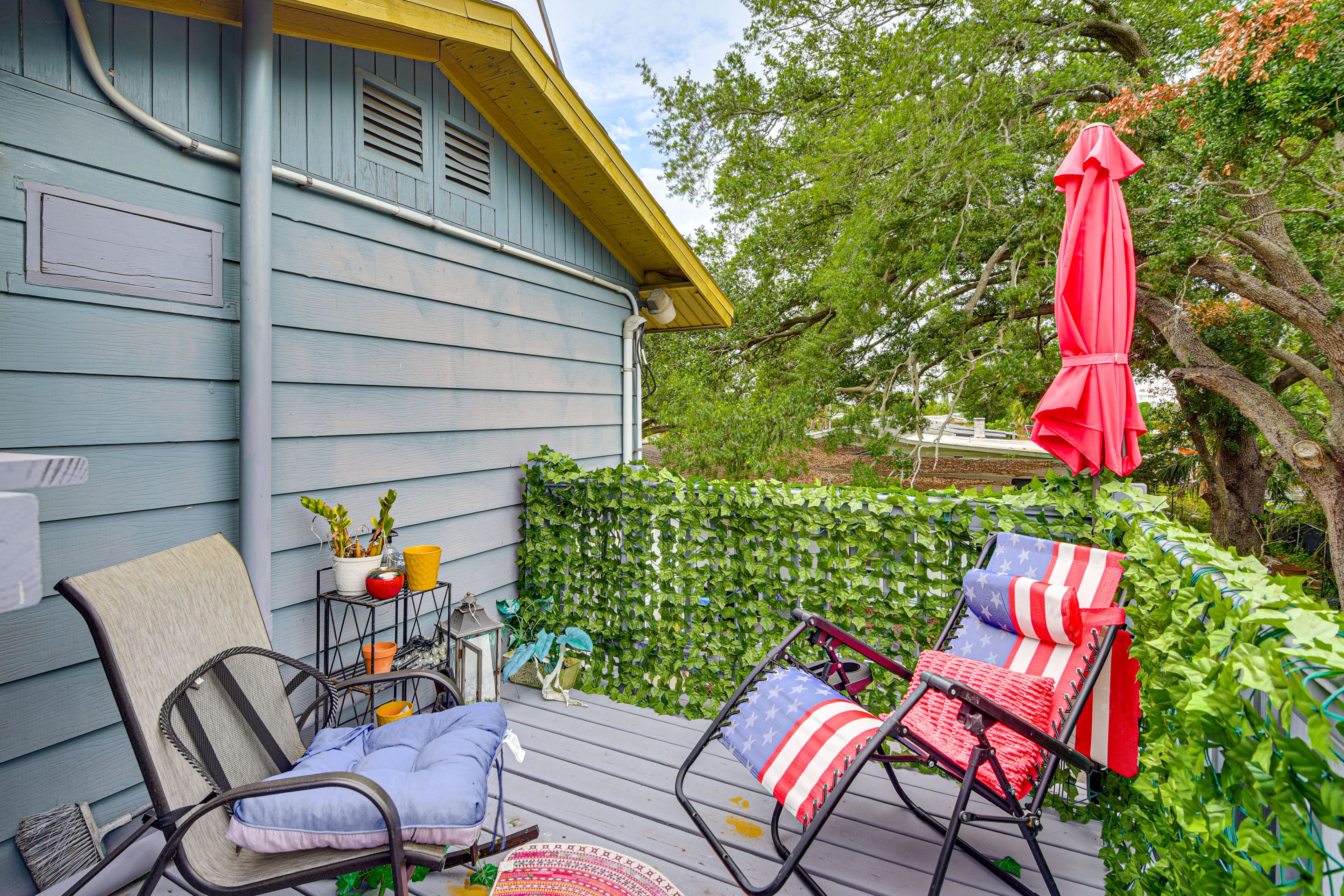 Private Deck