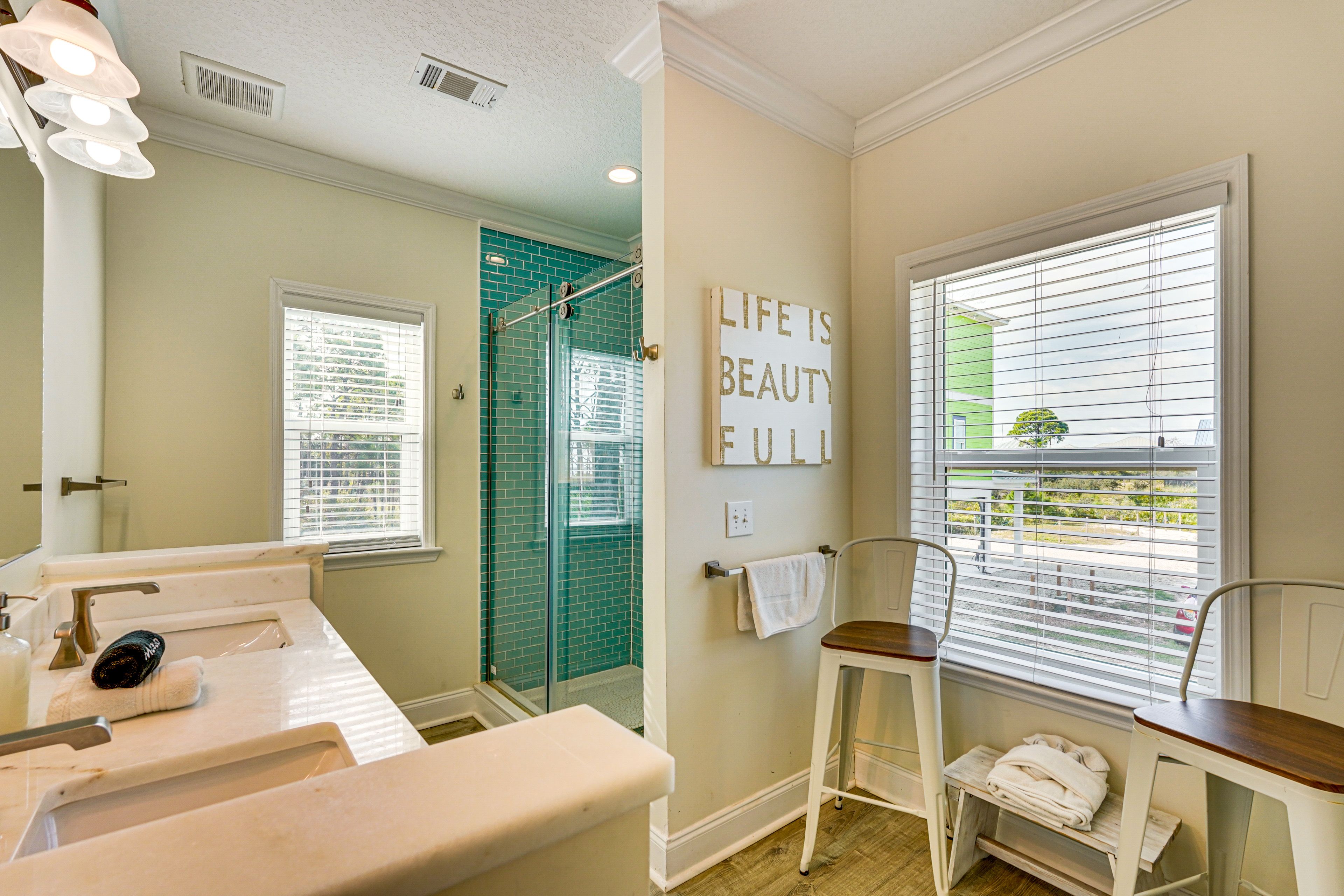 Full Bathroom | 1st Floor