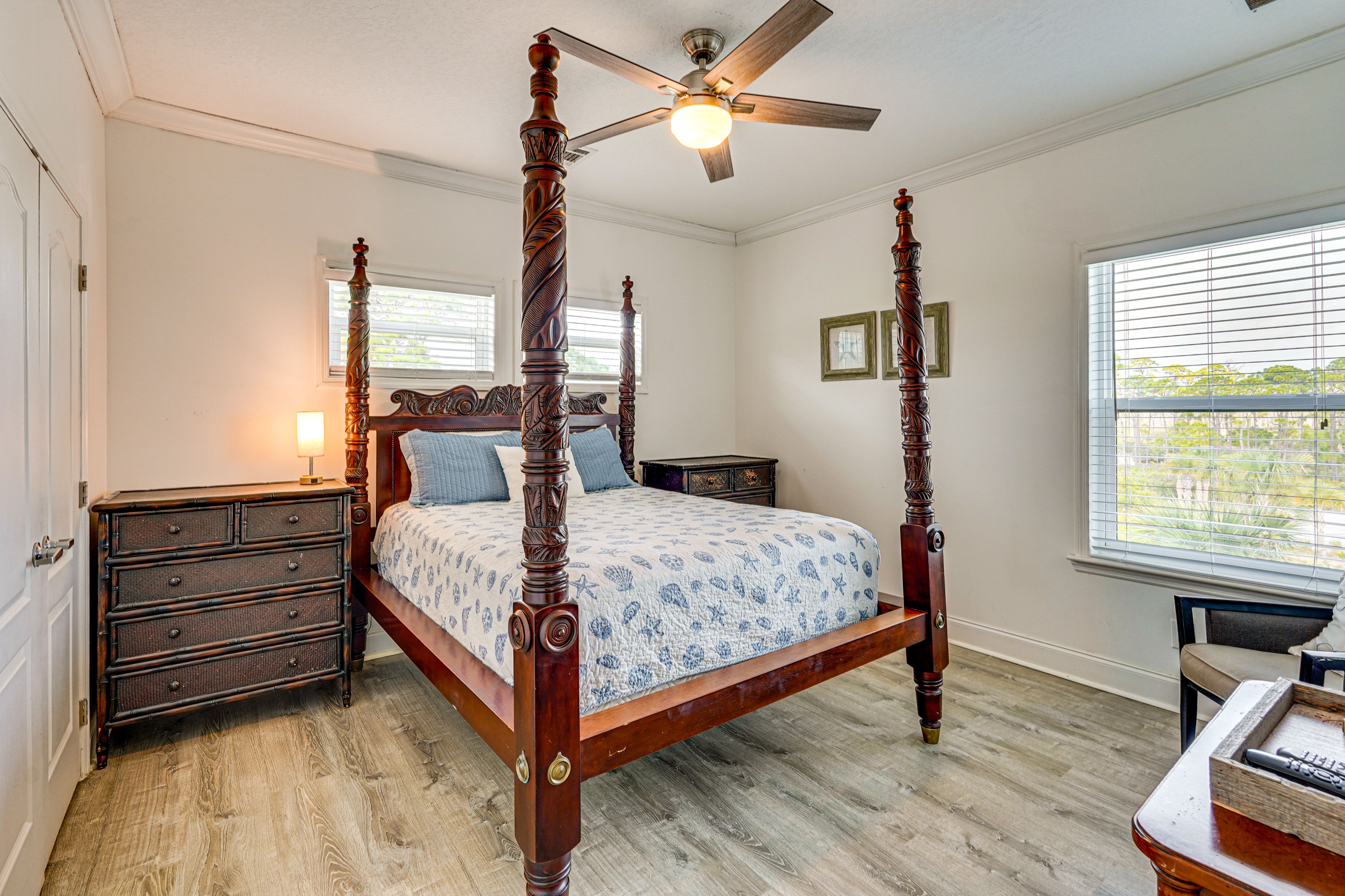 Bedroom 2 | 2nd Floor | Queen Bed | Smart TV