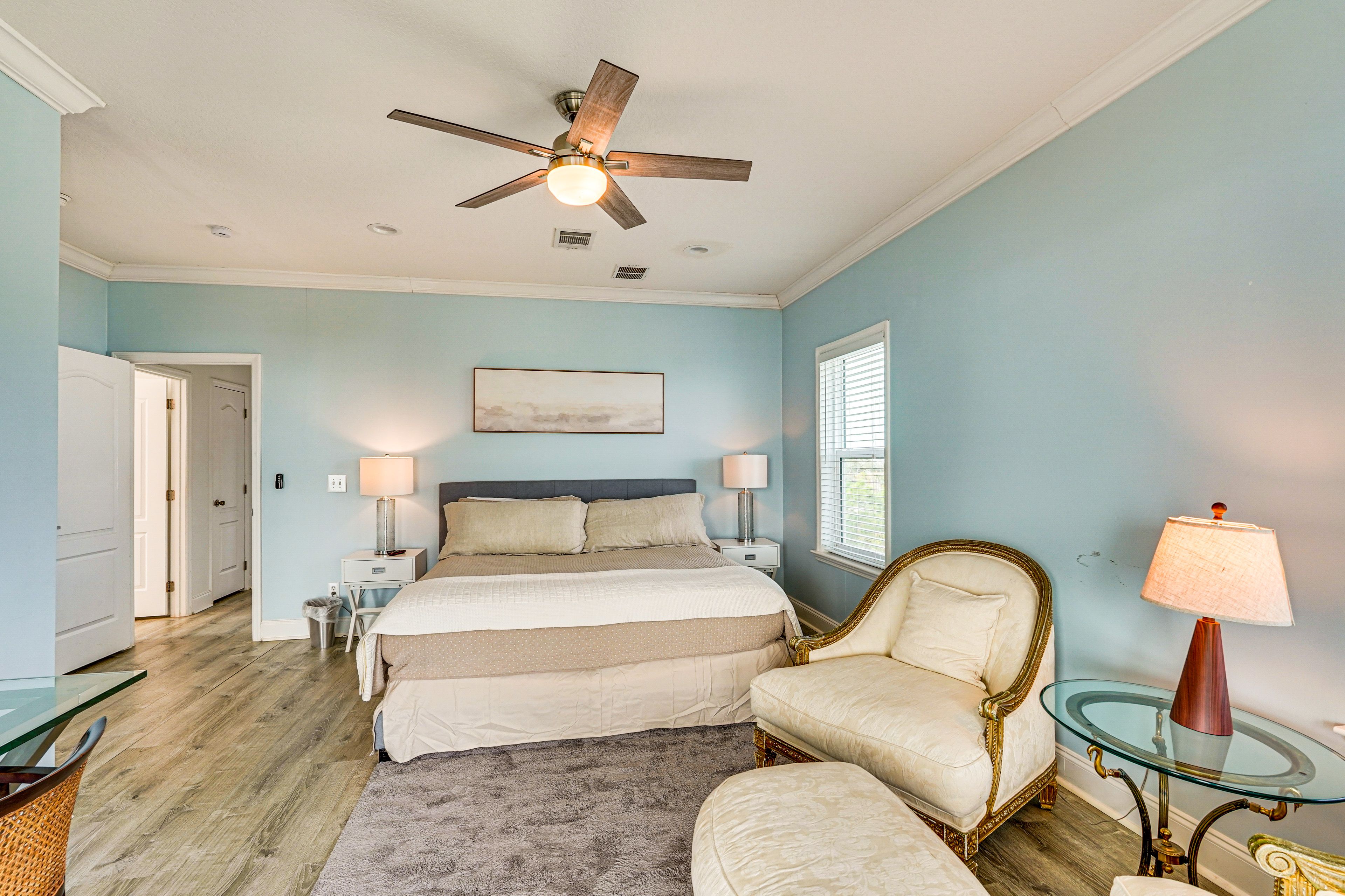 Bedroom 1 | 2nd Floor | King Bed | Smart TV | Deck Access | Linens Provided