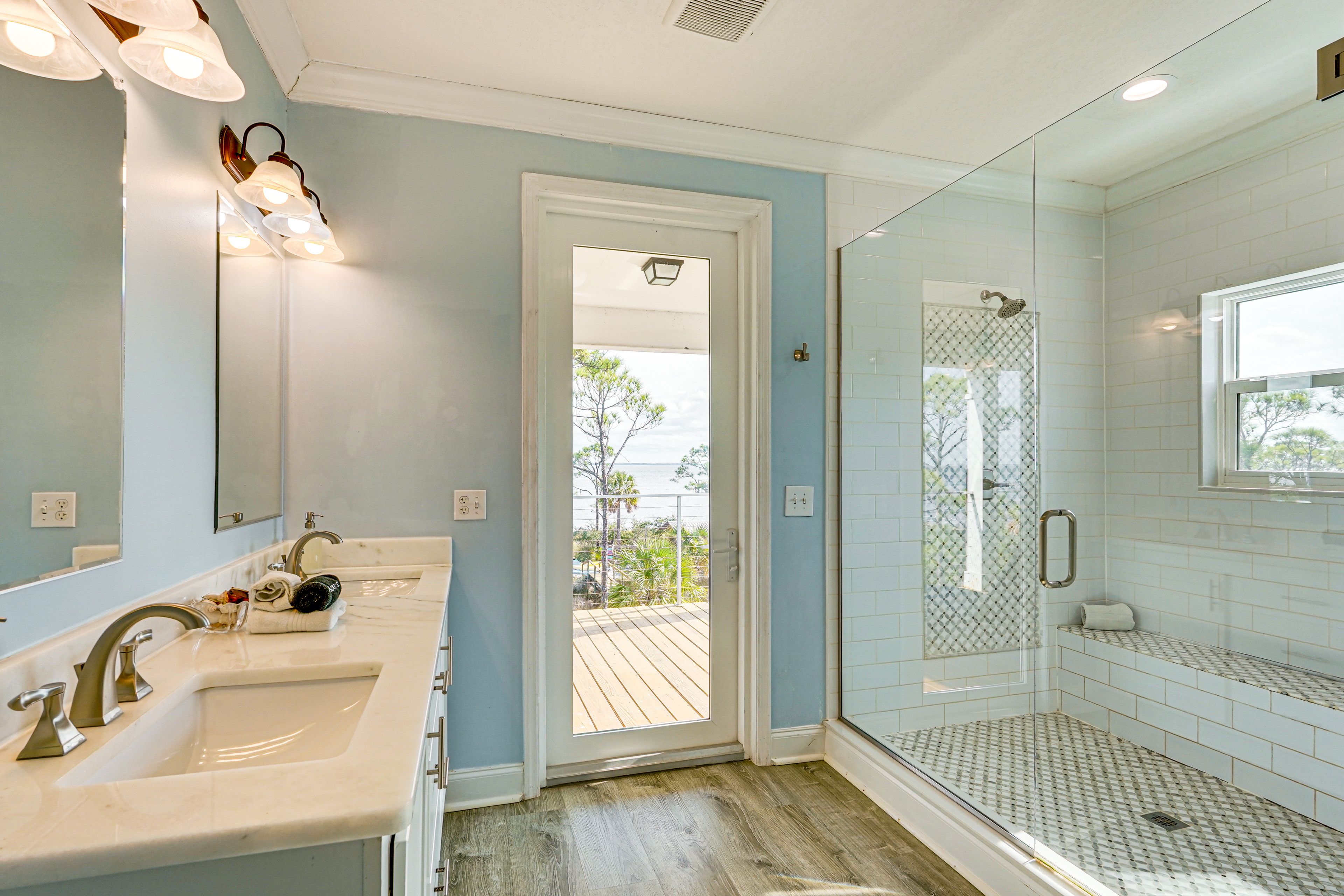 En-Suite Bathroom | 2nd Floor | Towels Provided