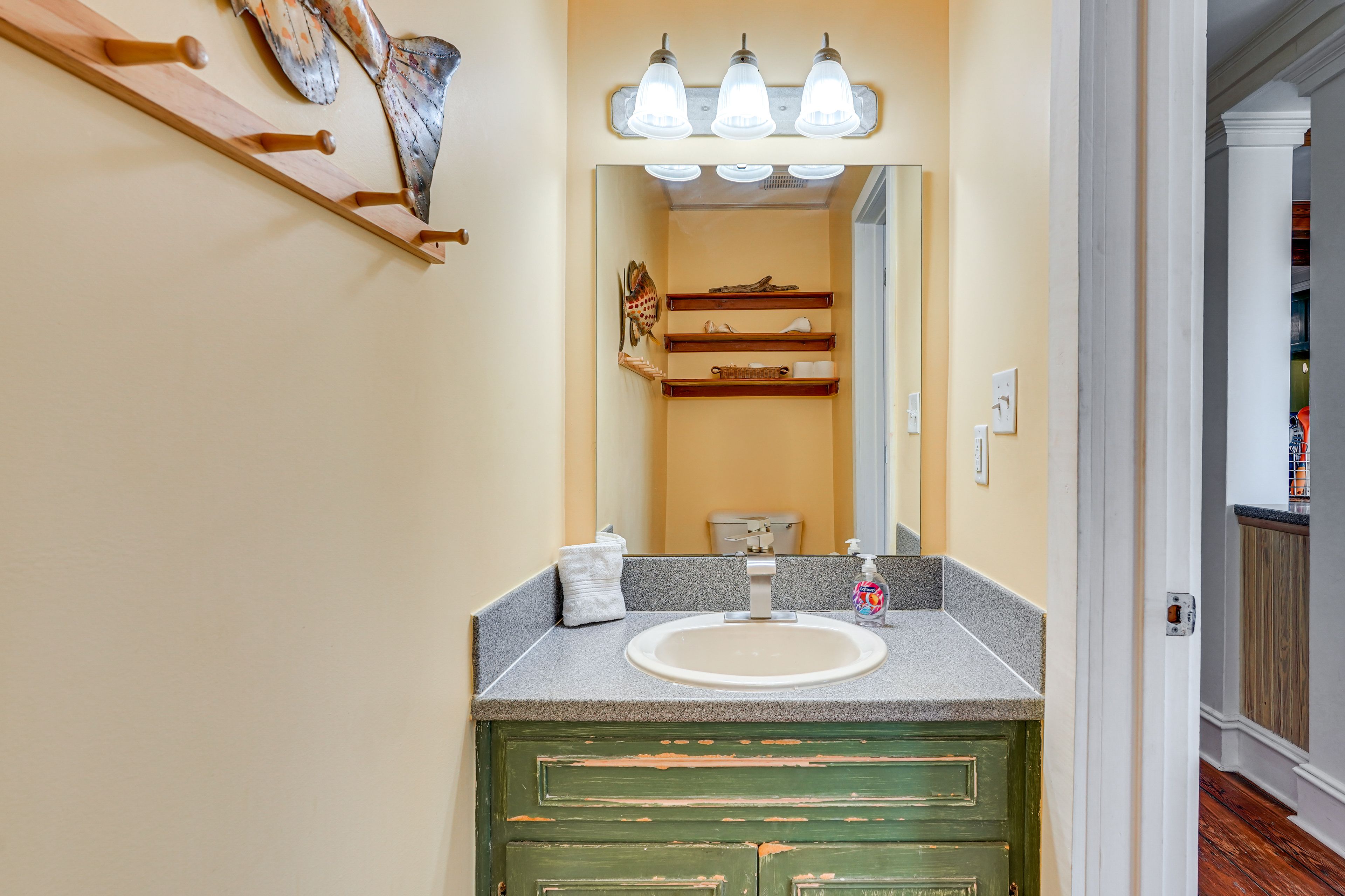 Half Bathroom | 1st Floor