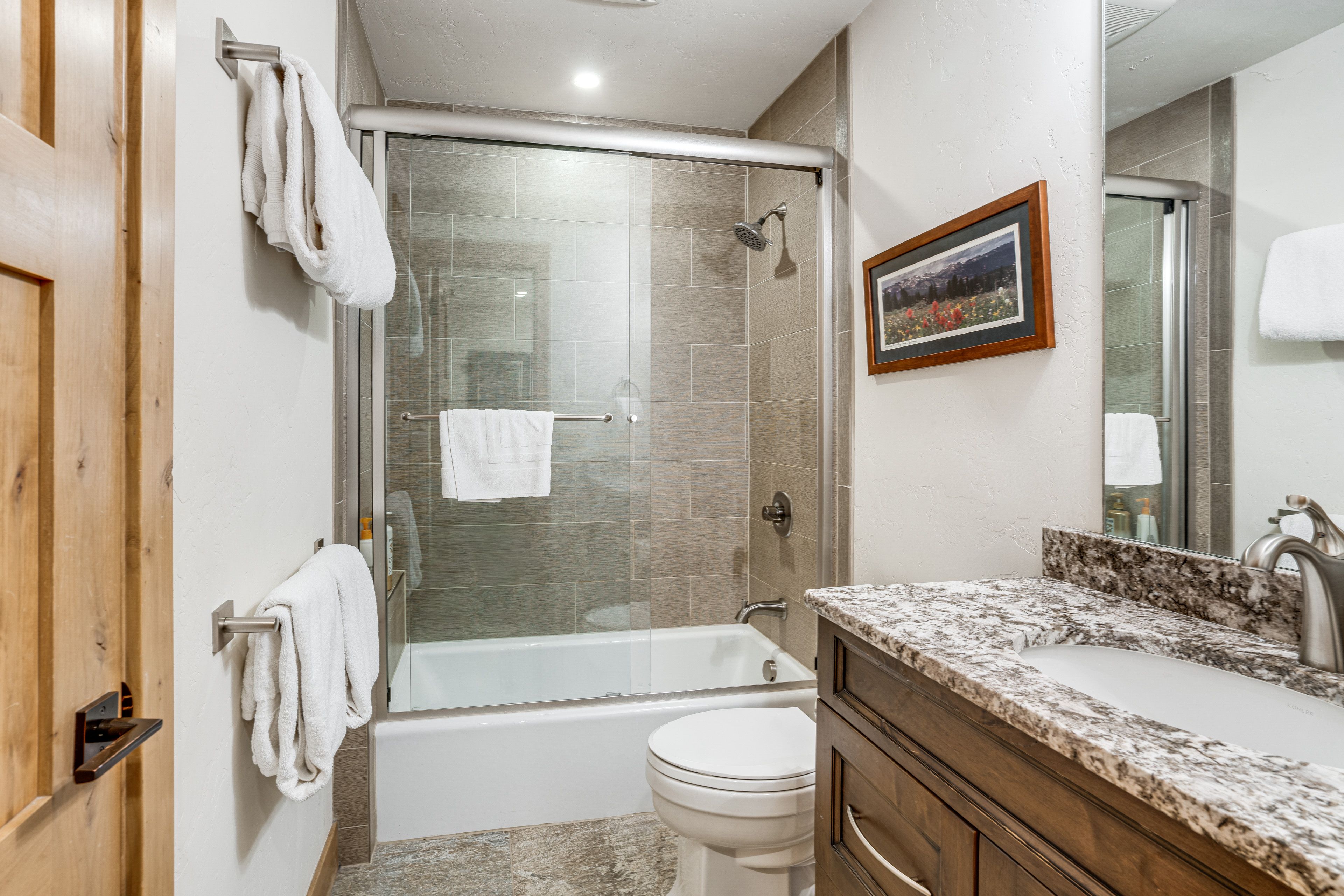 Full Bathroom | Basement Floor