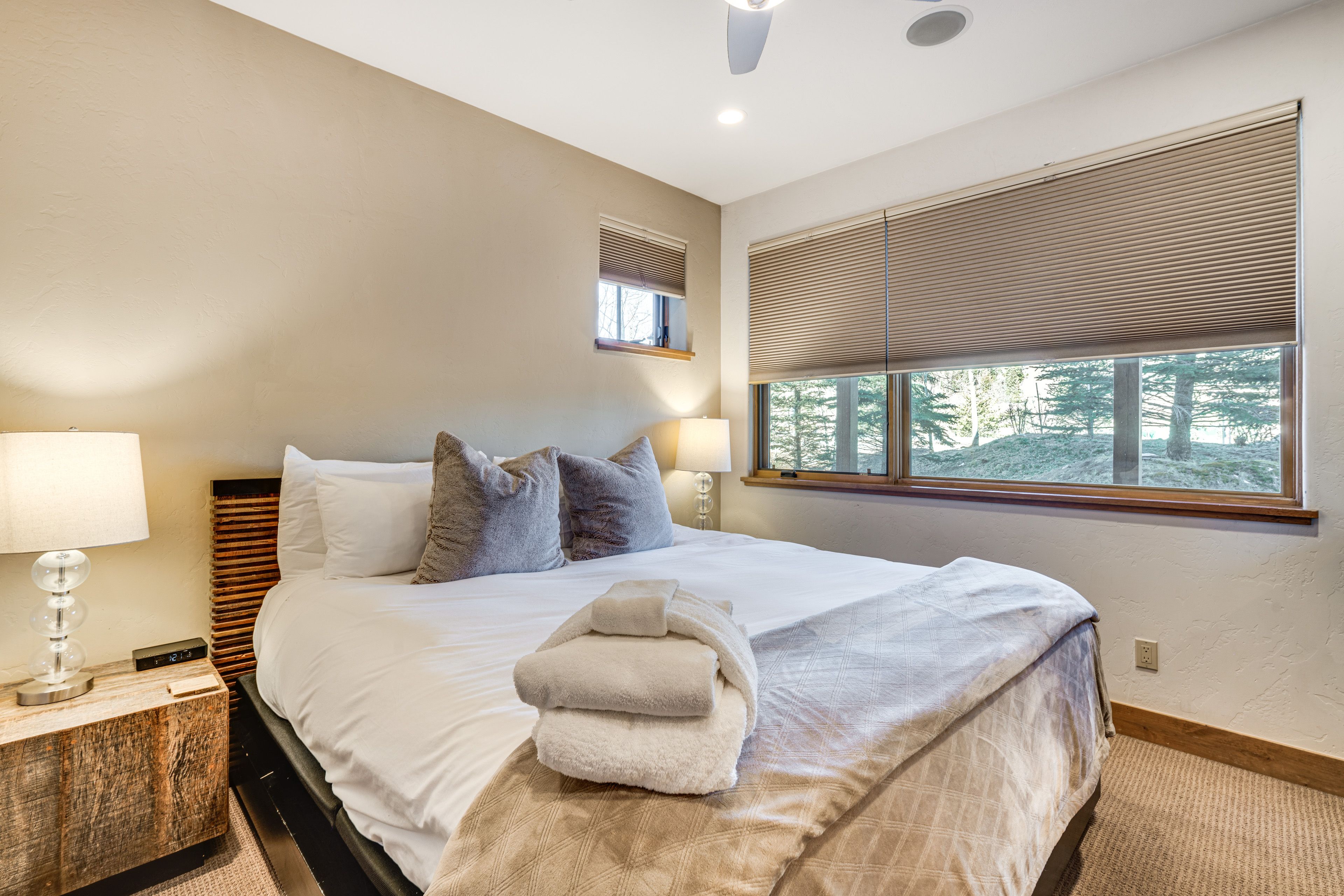 Bedroom 1 | King Bed | Basement Floor