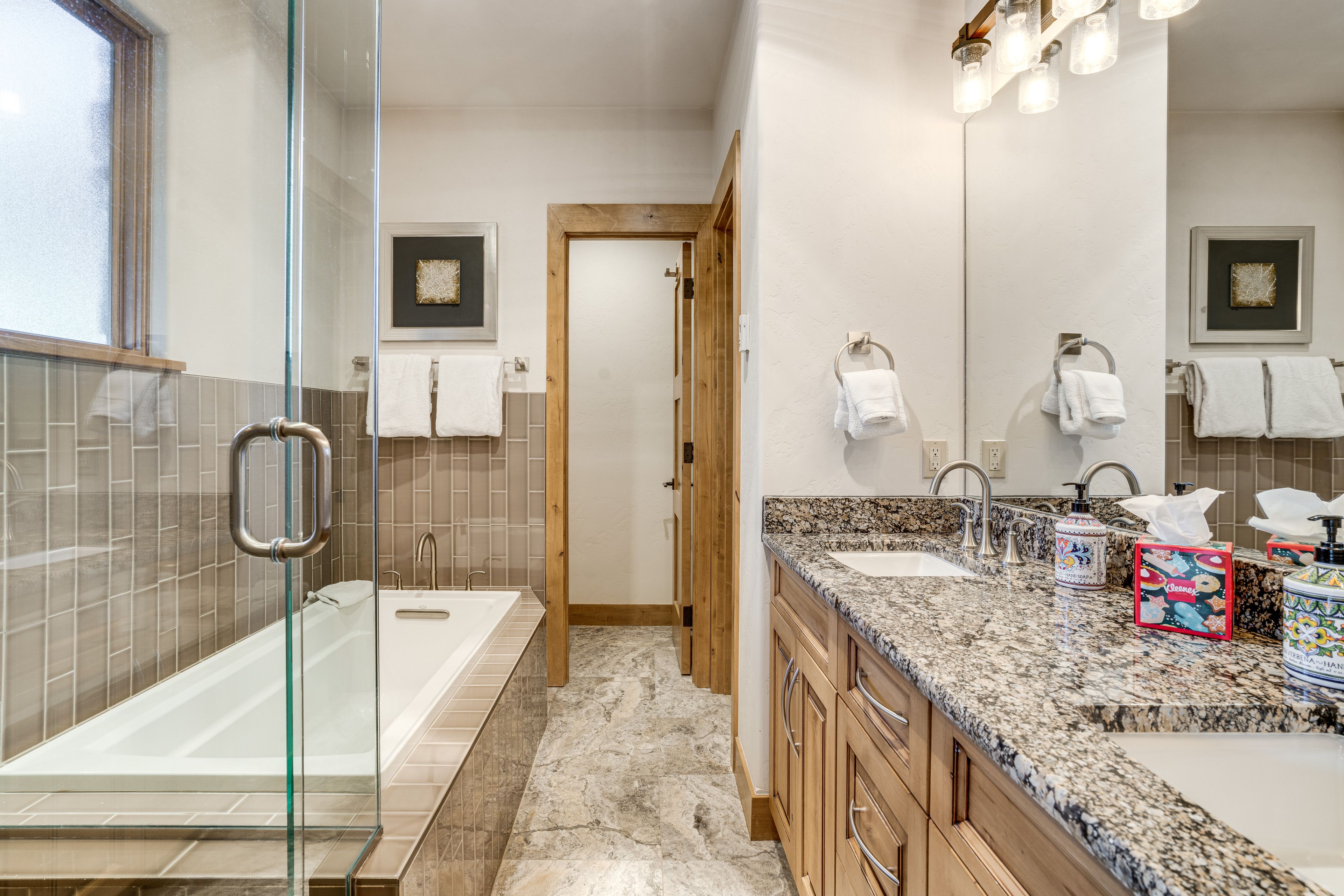 Full Bathroom | Basement Floor