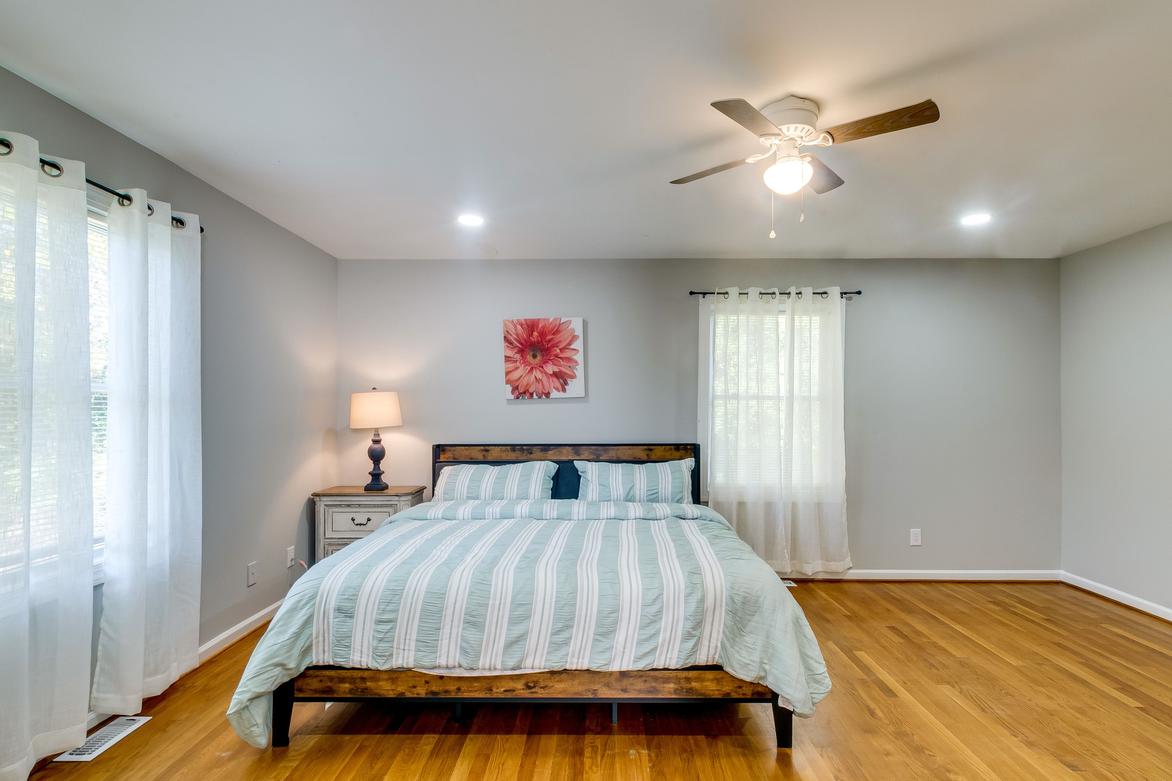 Bedroom 1 | King Bed | Linens Provided | En-Suite Bathroom