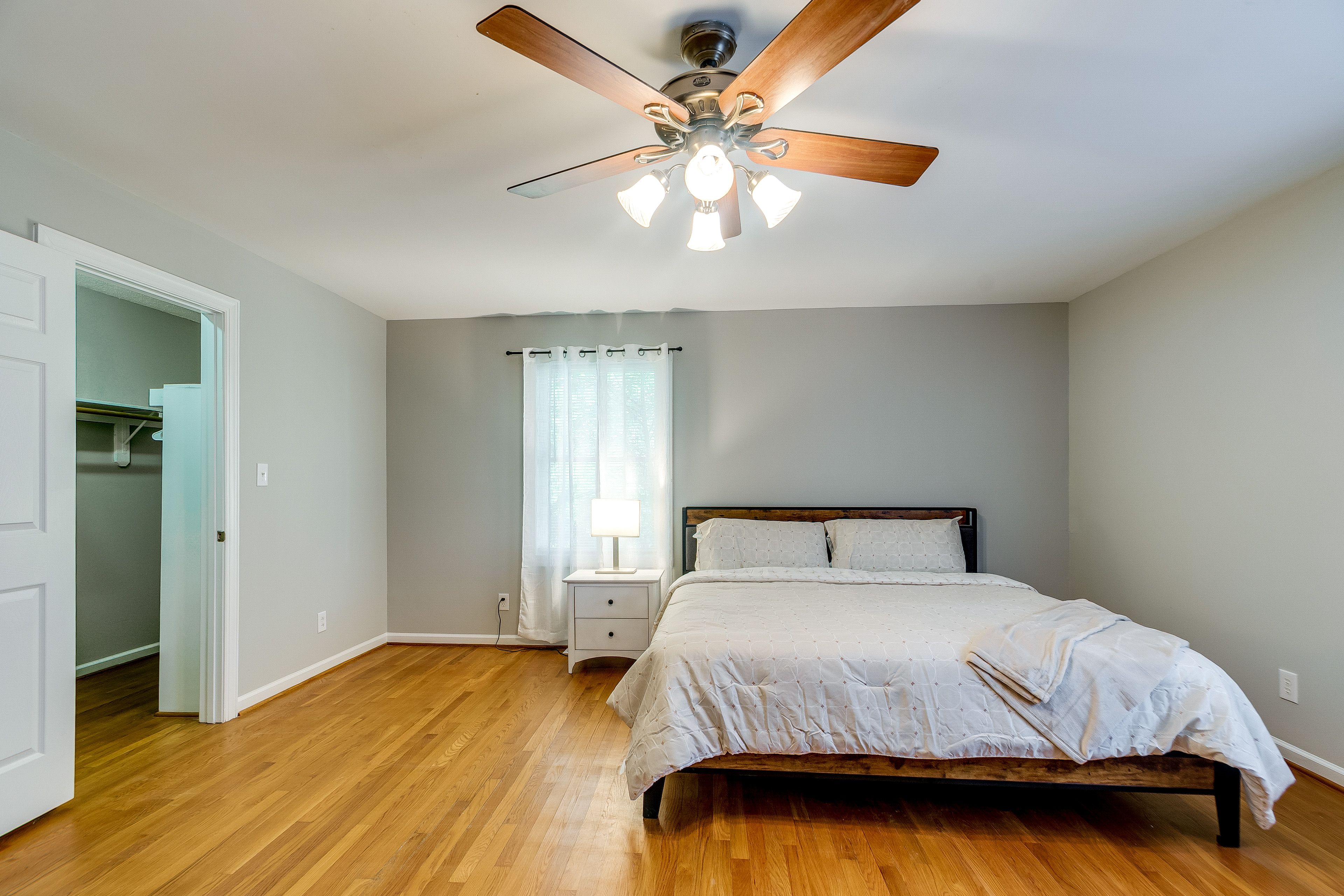 Bedroom 2 | King Bed