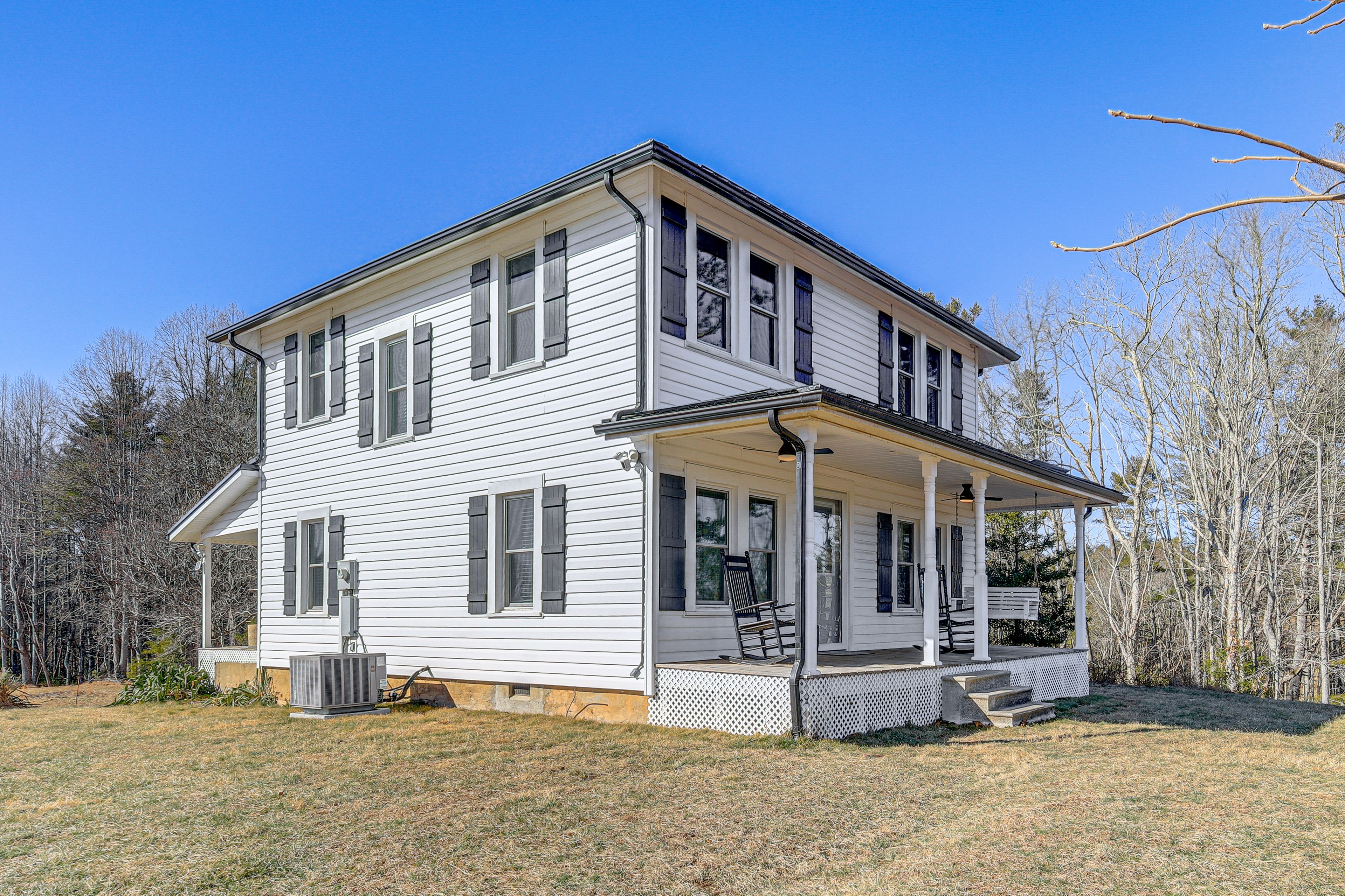 Parking | Driveway (4 Vehicles)