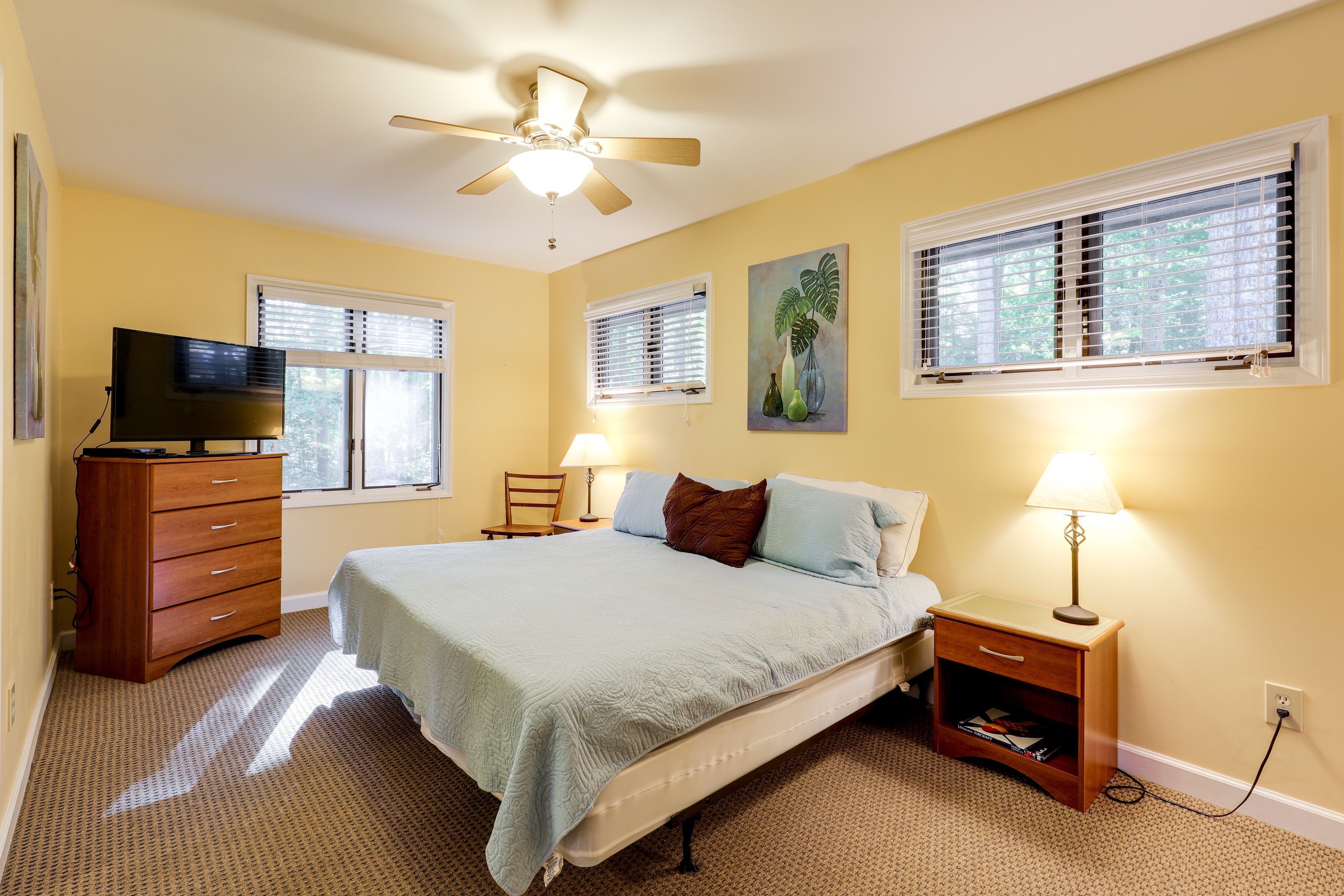 Bedroom 2 | King Bed | Linens Provided