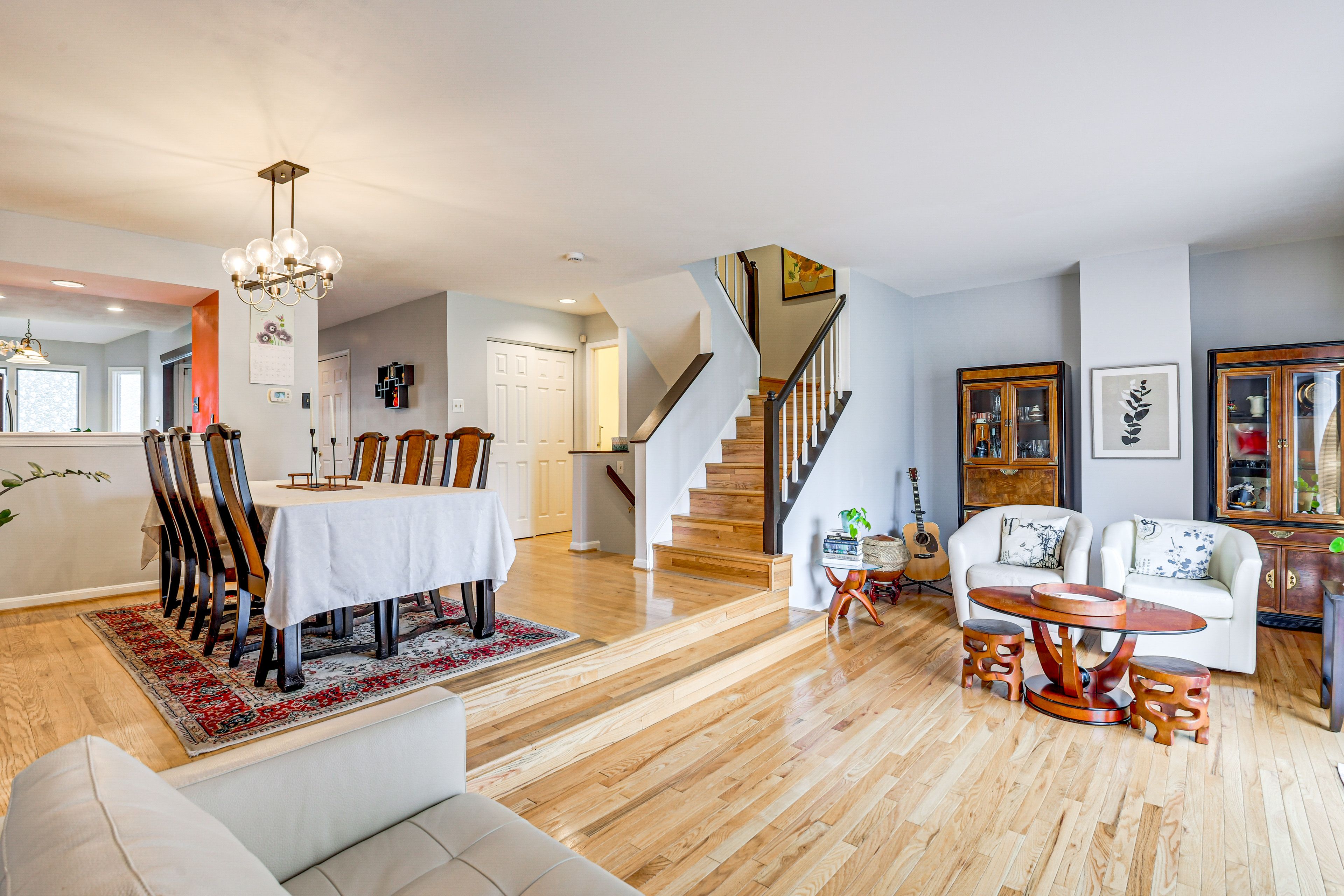 Living Room | Free WiFi | Central A/C | Main Floor