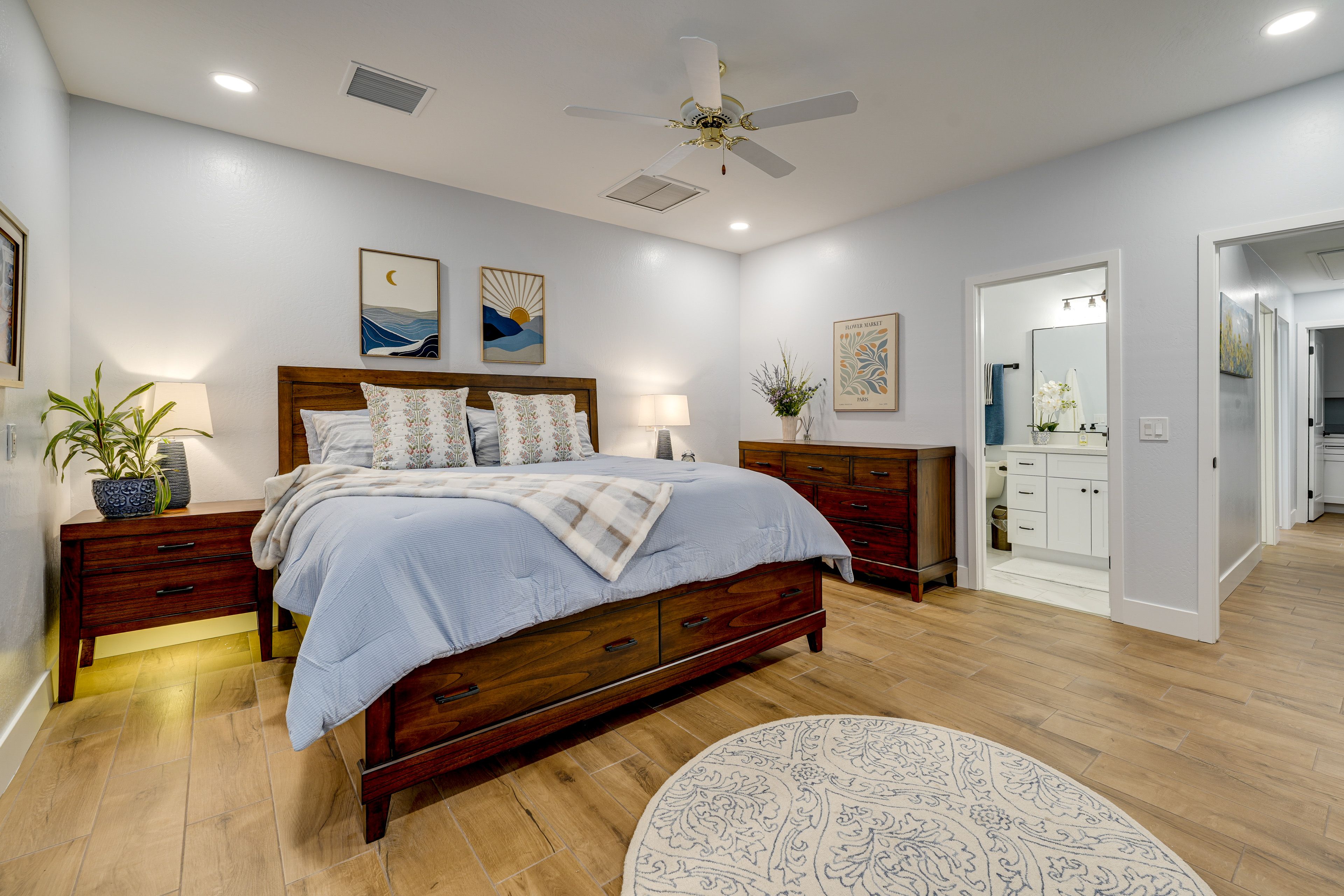 Bedroom 2 | King Bed | Smart TV