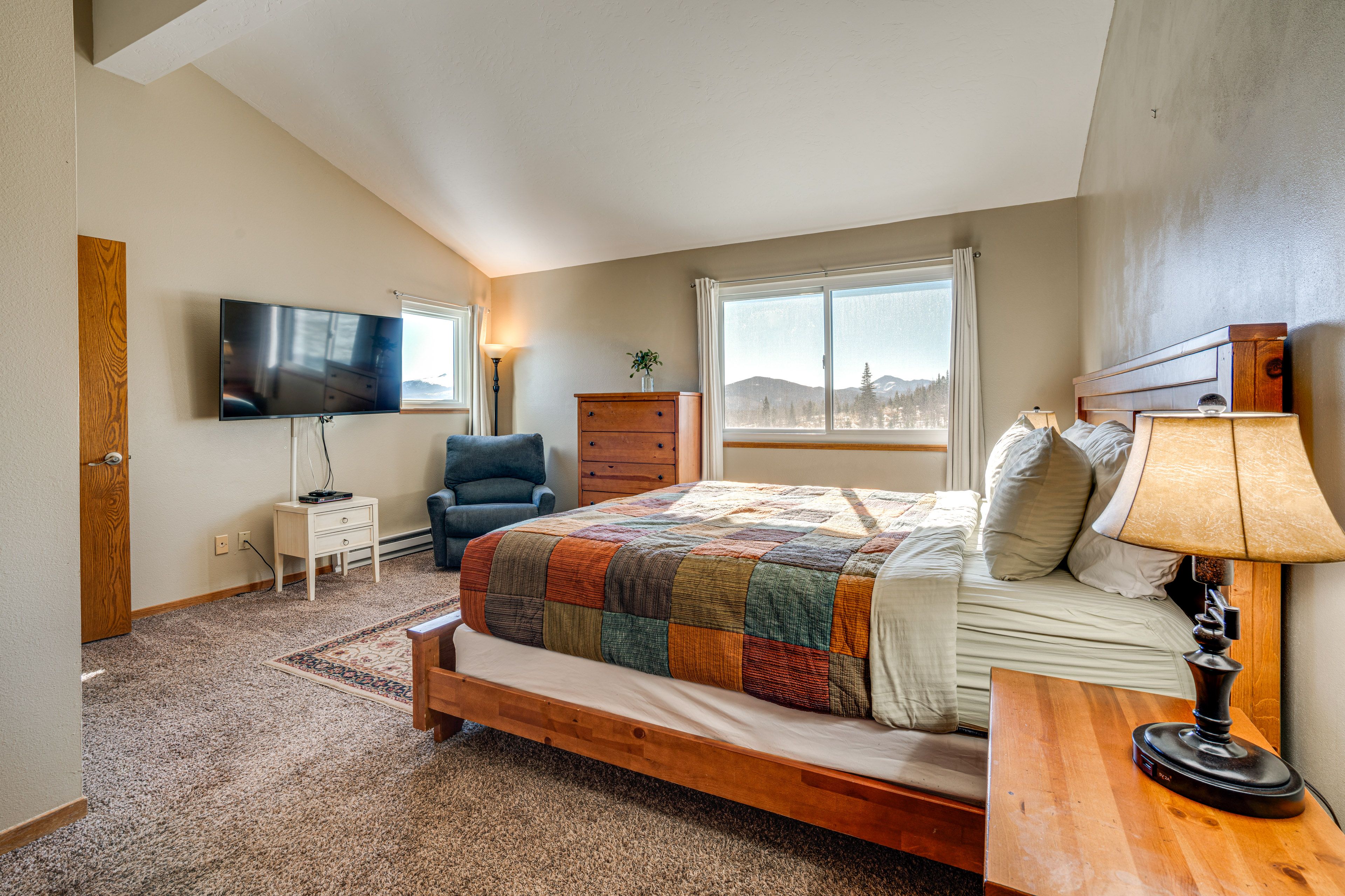 Bedroom 2 | King Bed | Upper Level | Linens Provided