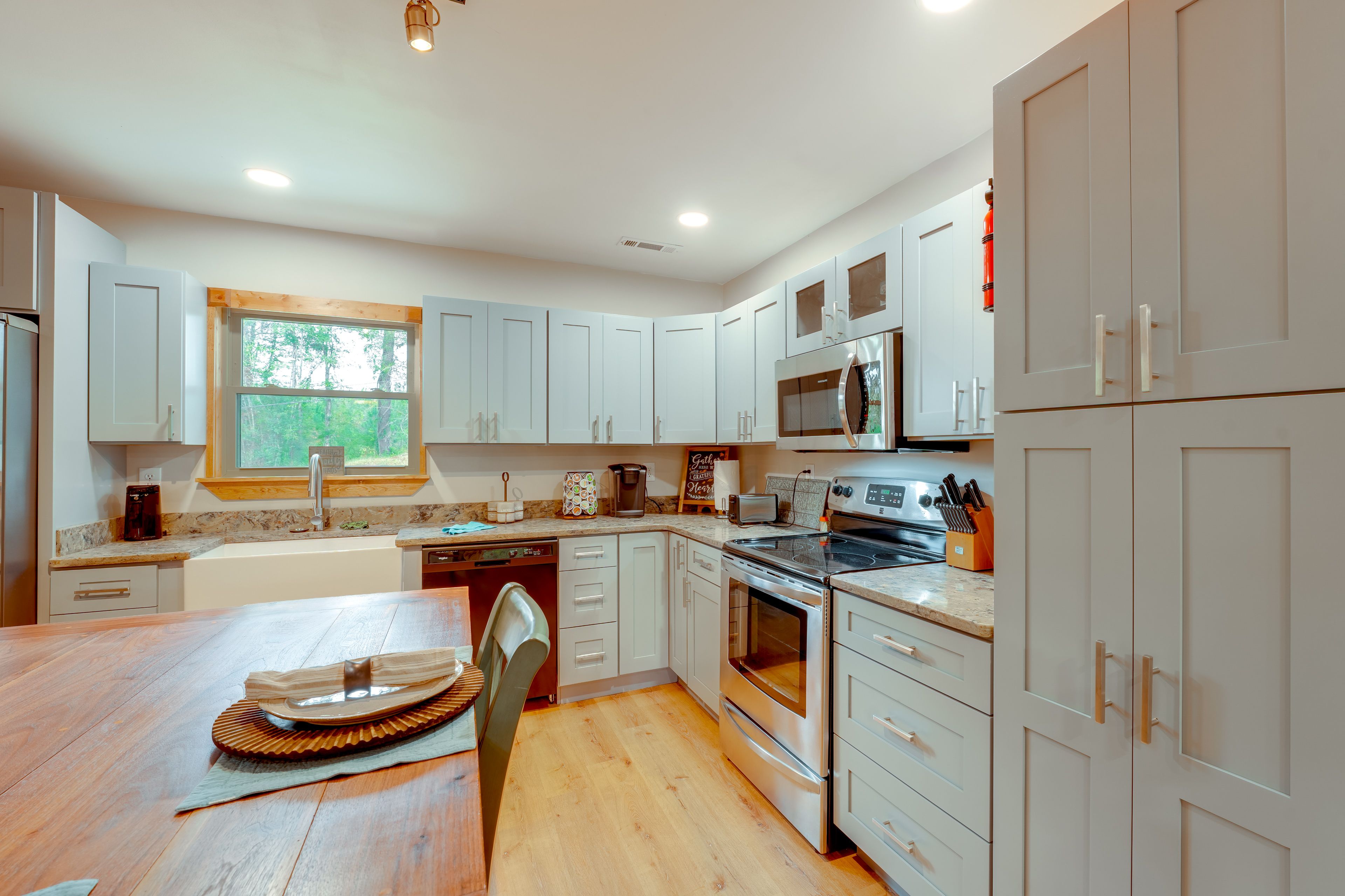 Kitchen | Keurig Coffee Maker | Dishwasher | Refrigerator | Toaster | Blender