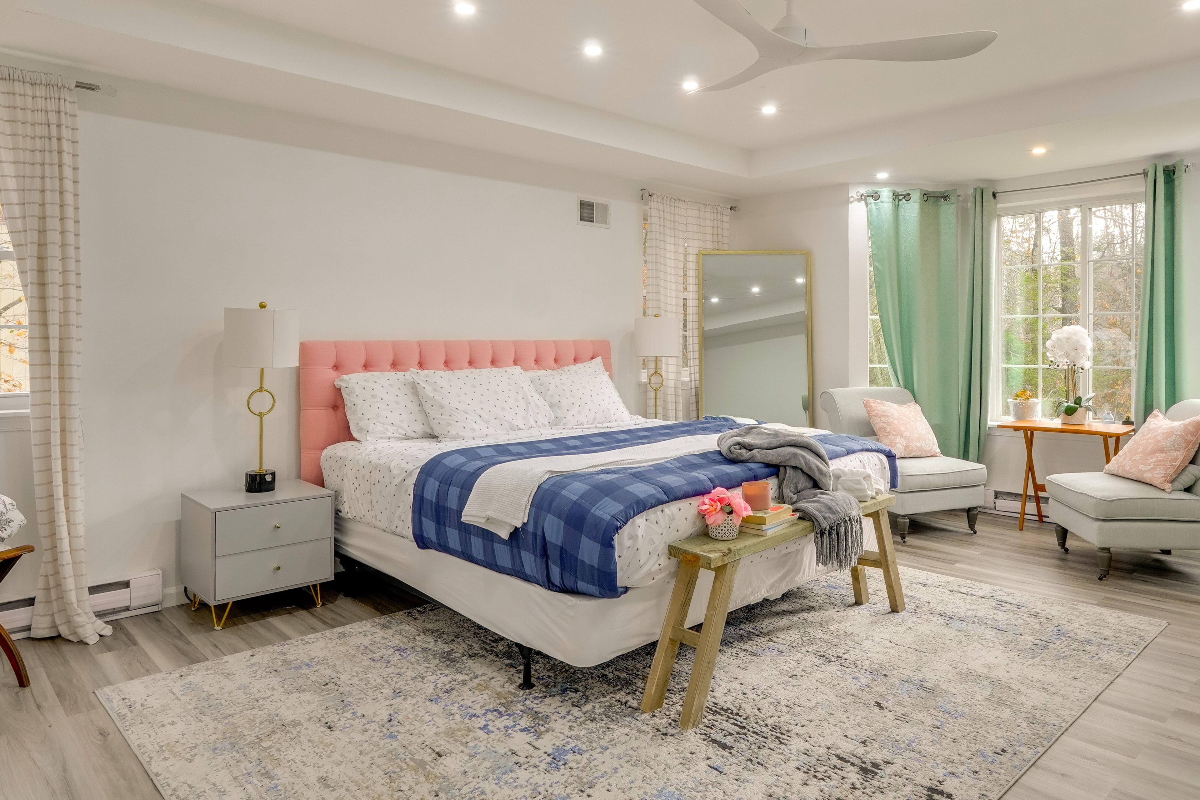 Bedroom 1 | King Bed | 1st Floor