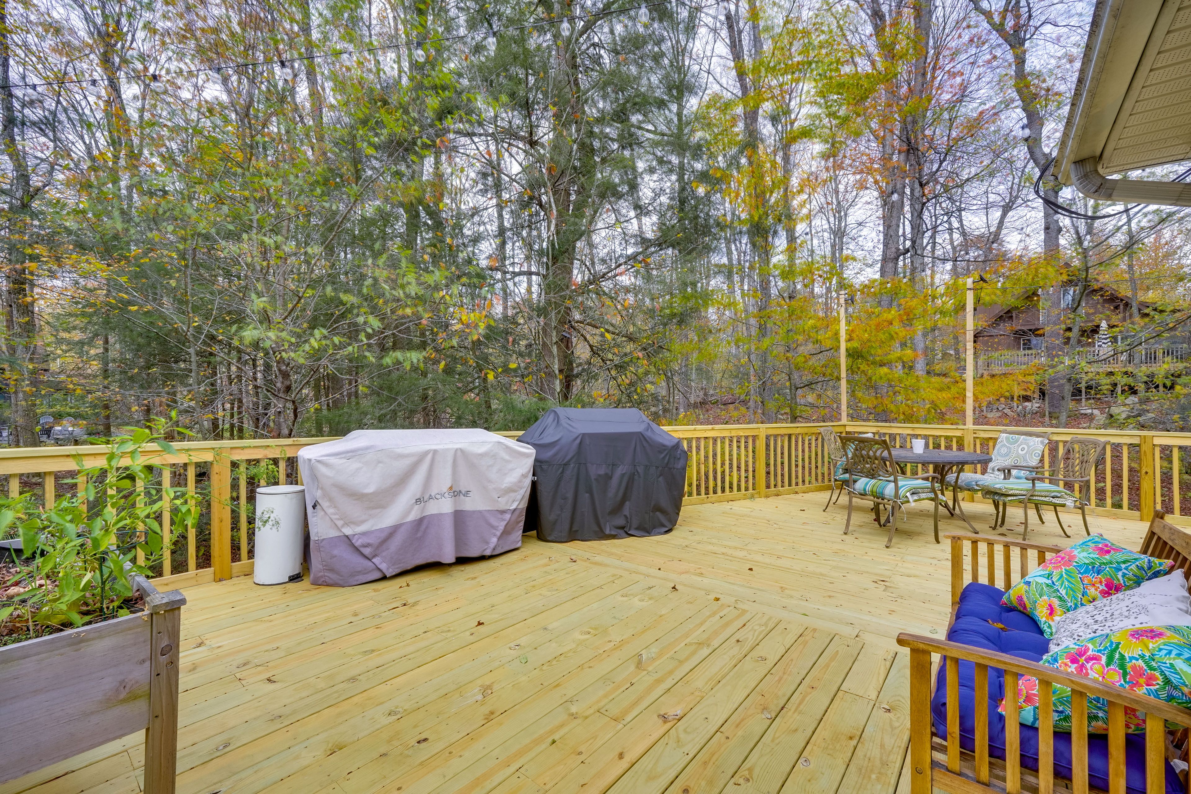 Deck | Gas Grill | Outdoor Seating