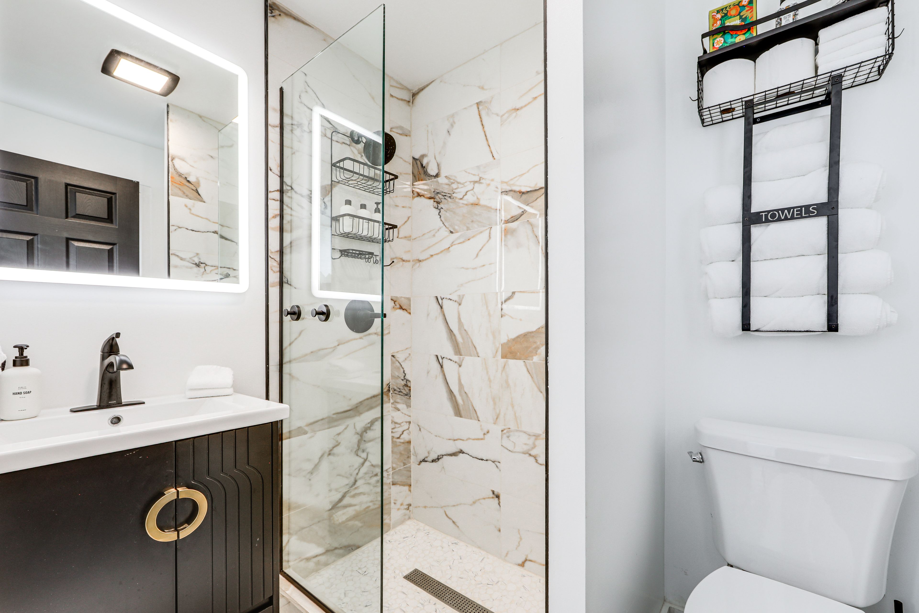 Bathroom | 1st Floor