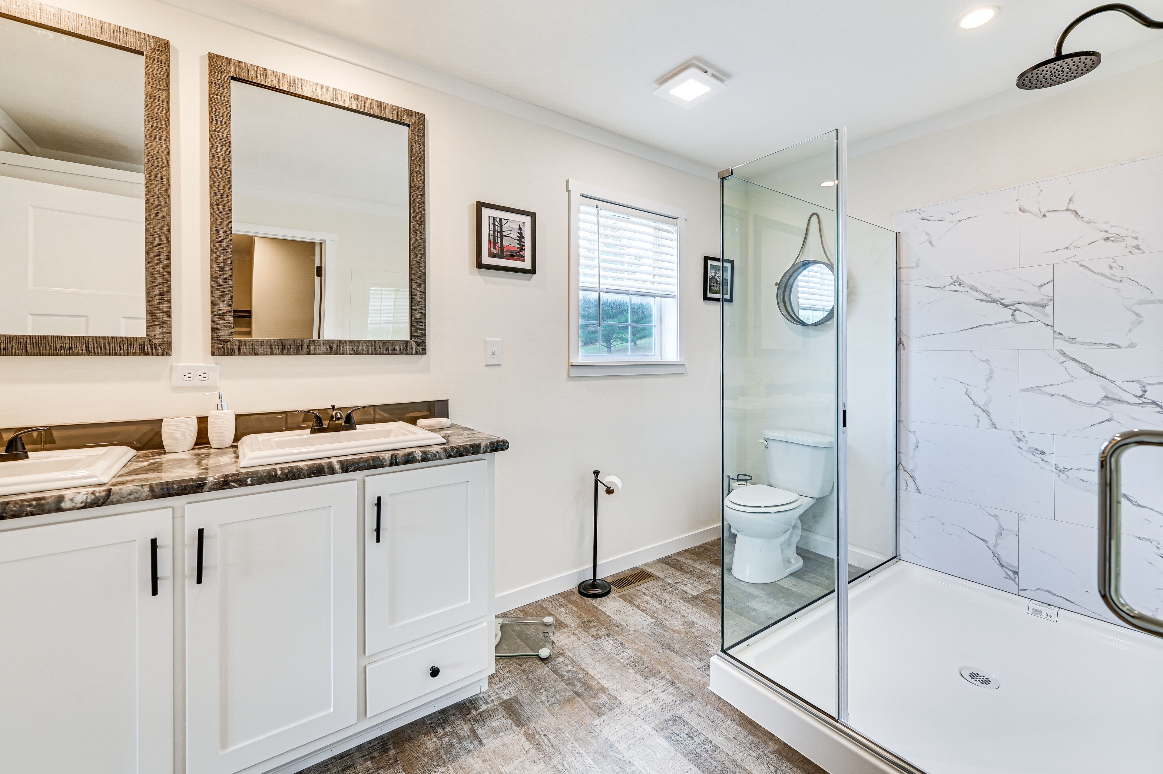 Full Bathroom | Complimentary Toiletries | Towels Provided | Walk-In Closet