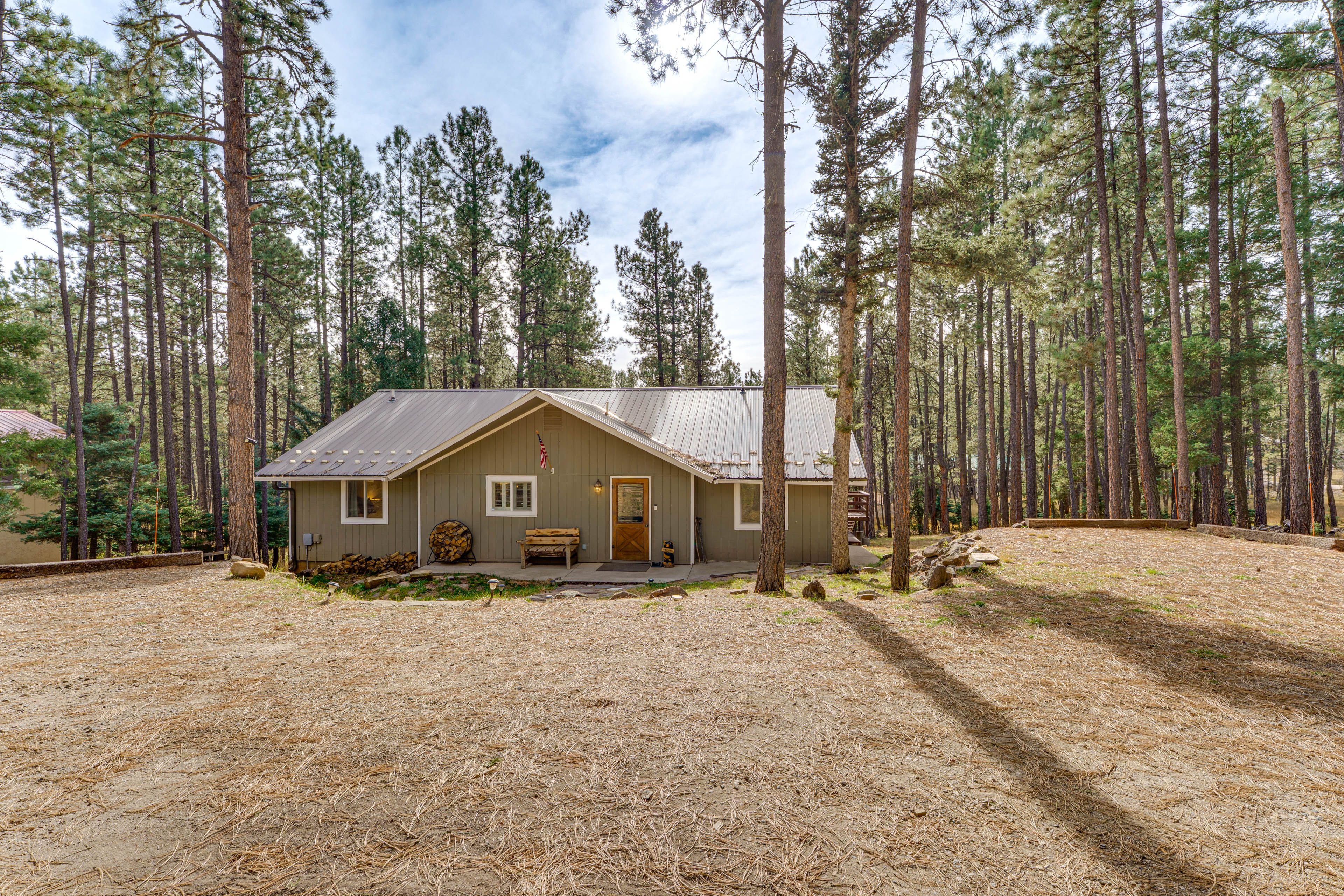 Parking | Driveway (6 Vehicles)