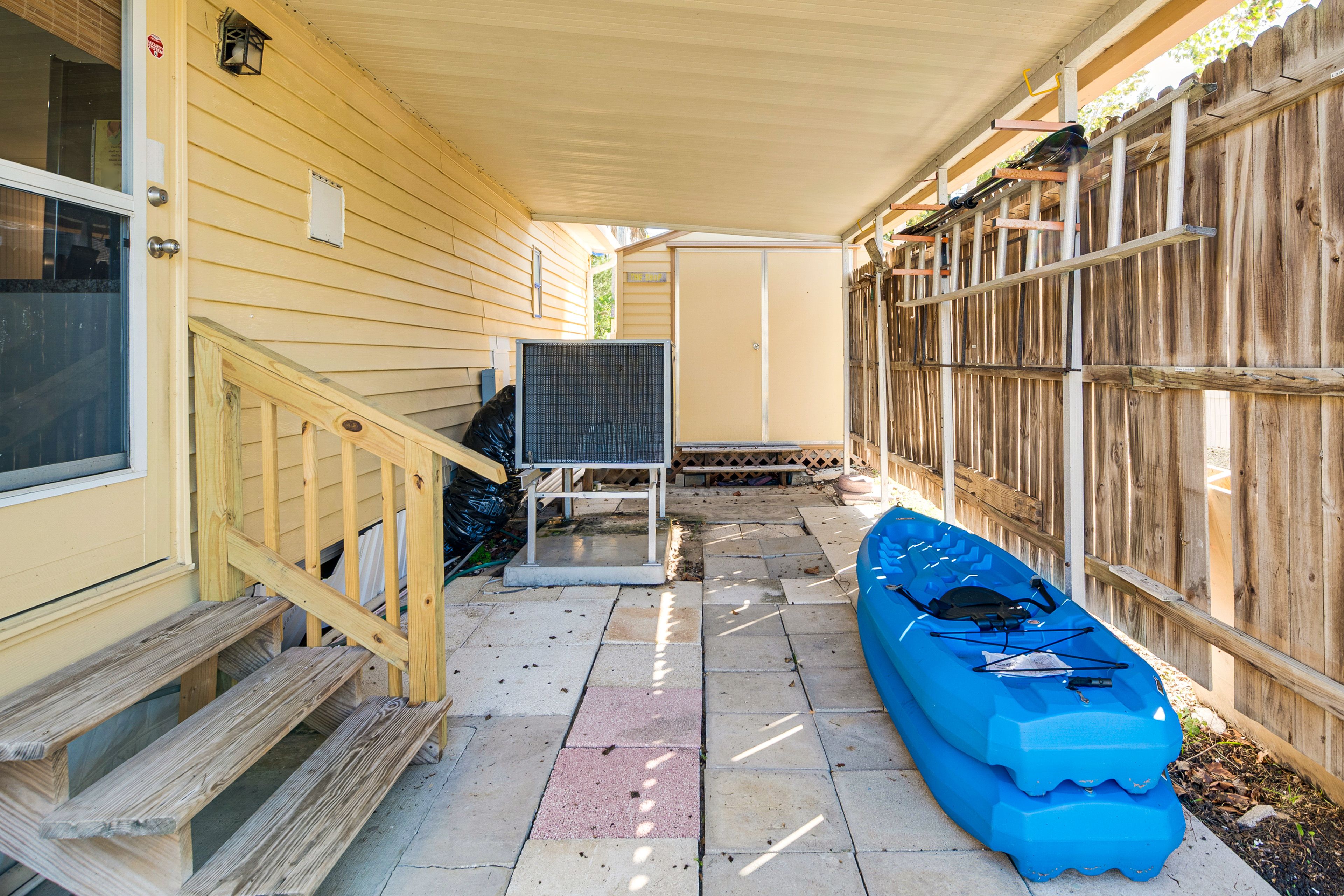 Patio | 2 Kayaks Provided | 2 Bikes