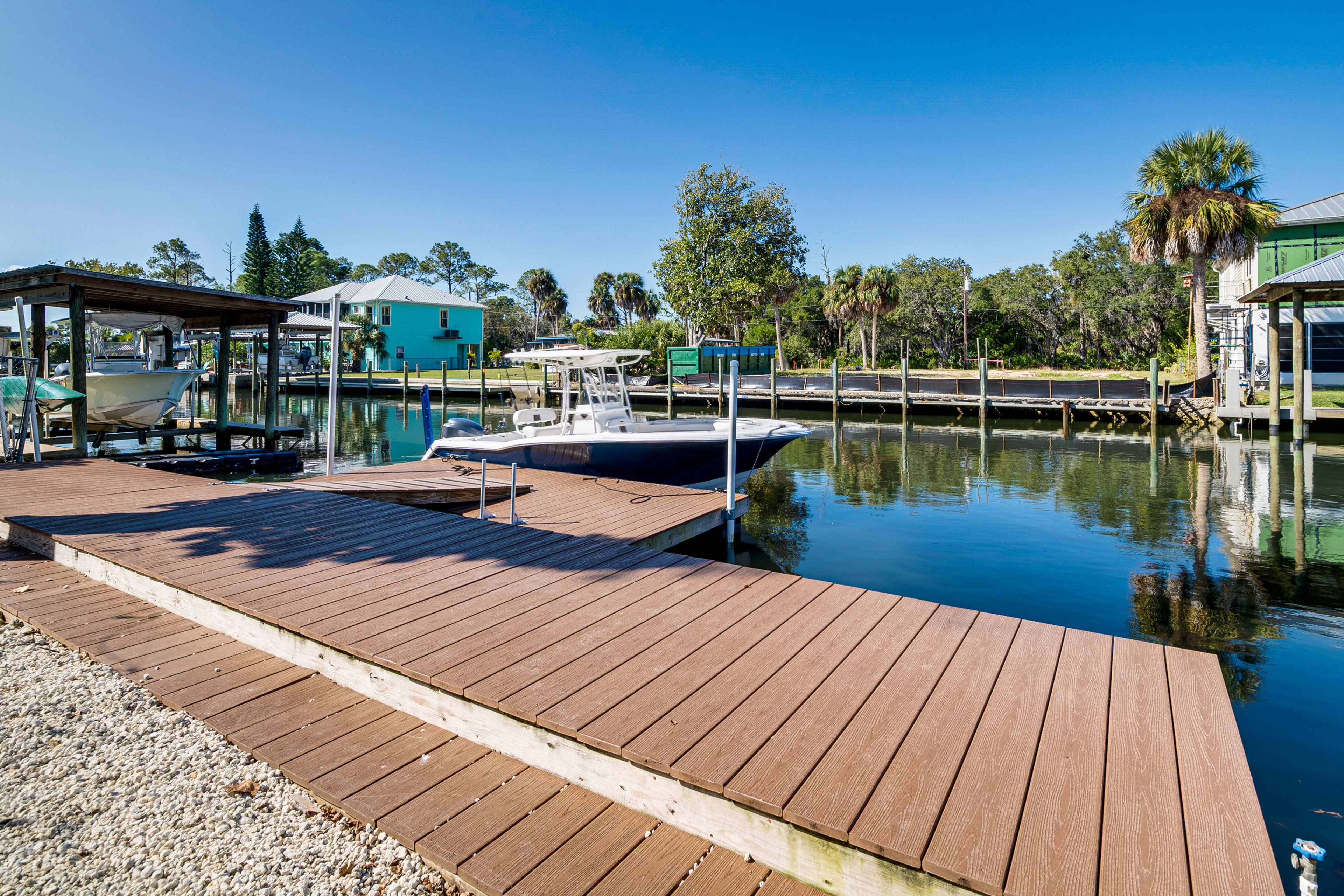 Canal Access On-Site | Private Dock | Kayaks Provided