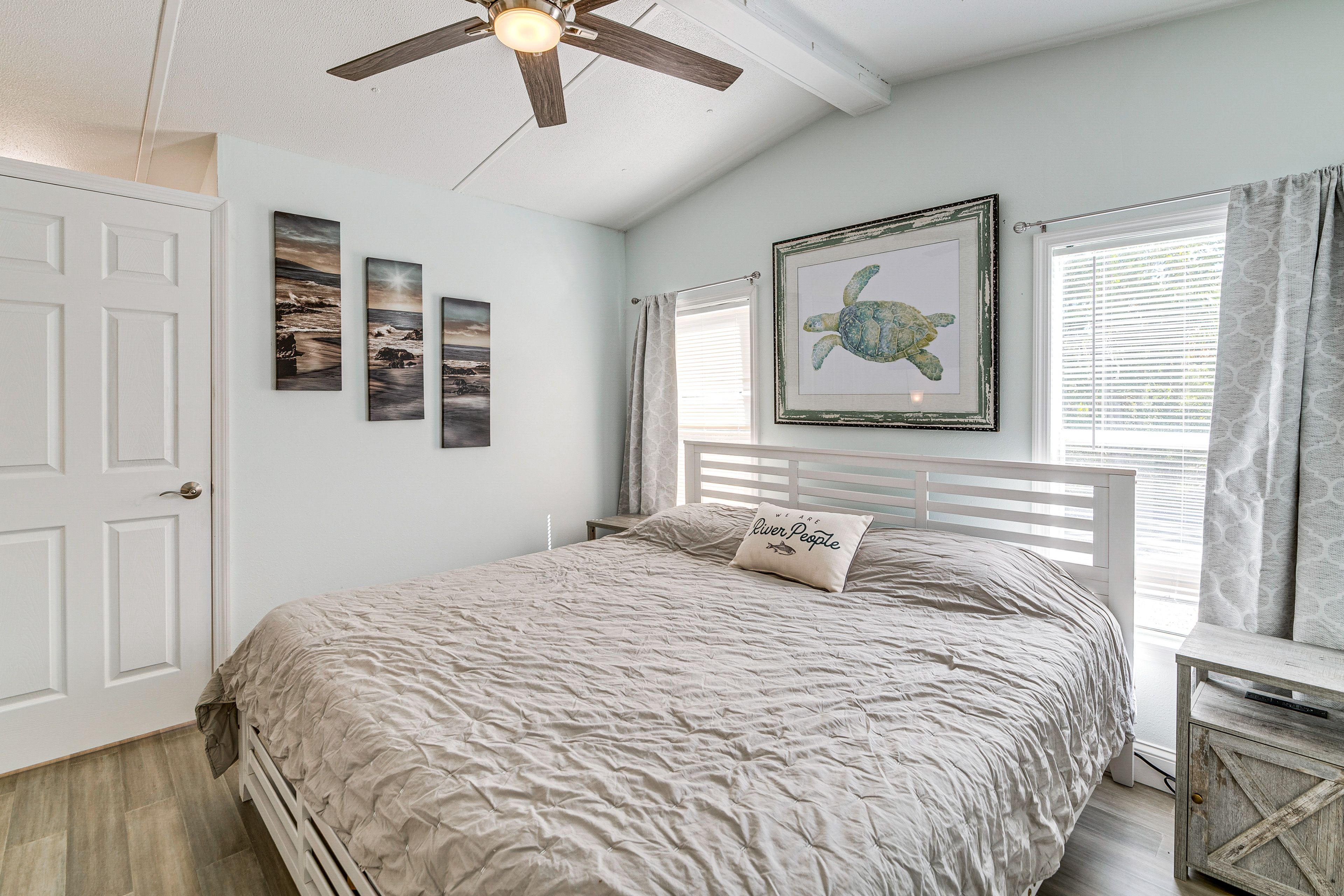 Bedroom 1 | King Bed