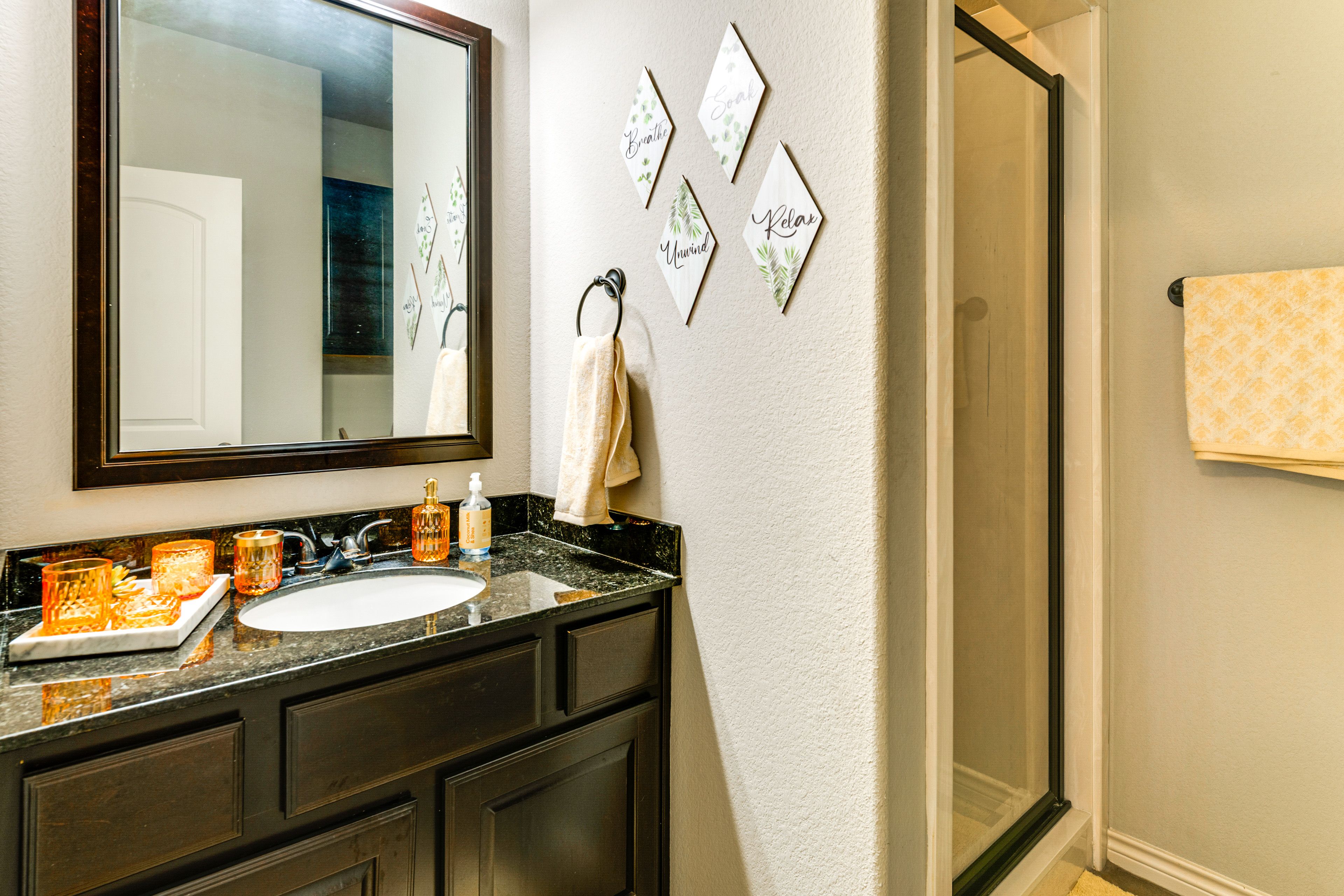 Bathroom | 2nd Floor