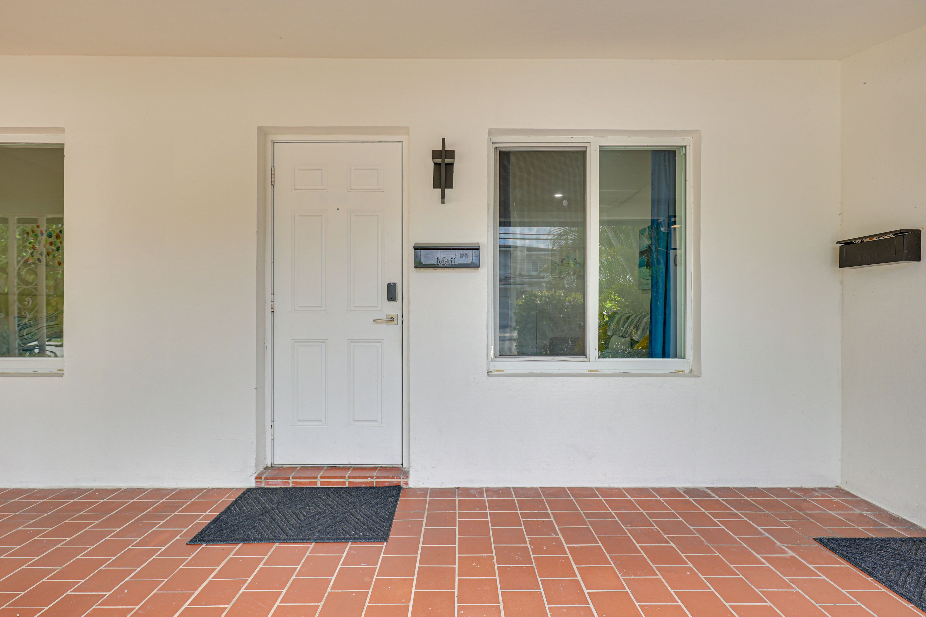 Property Exterior | Single-Story Apartment