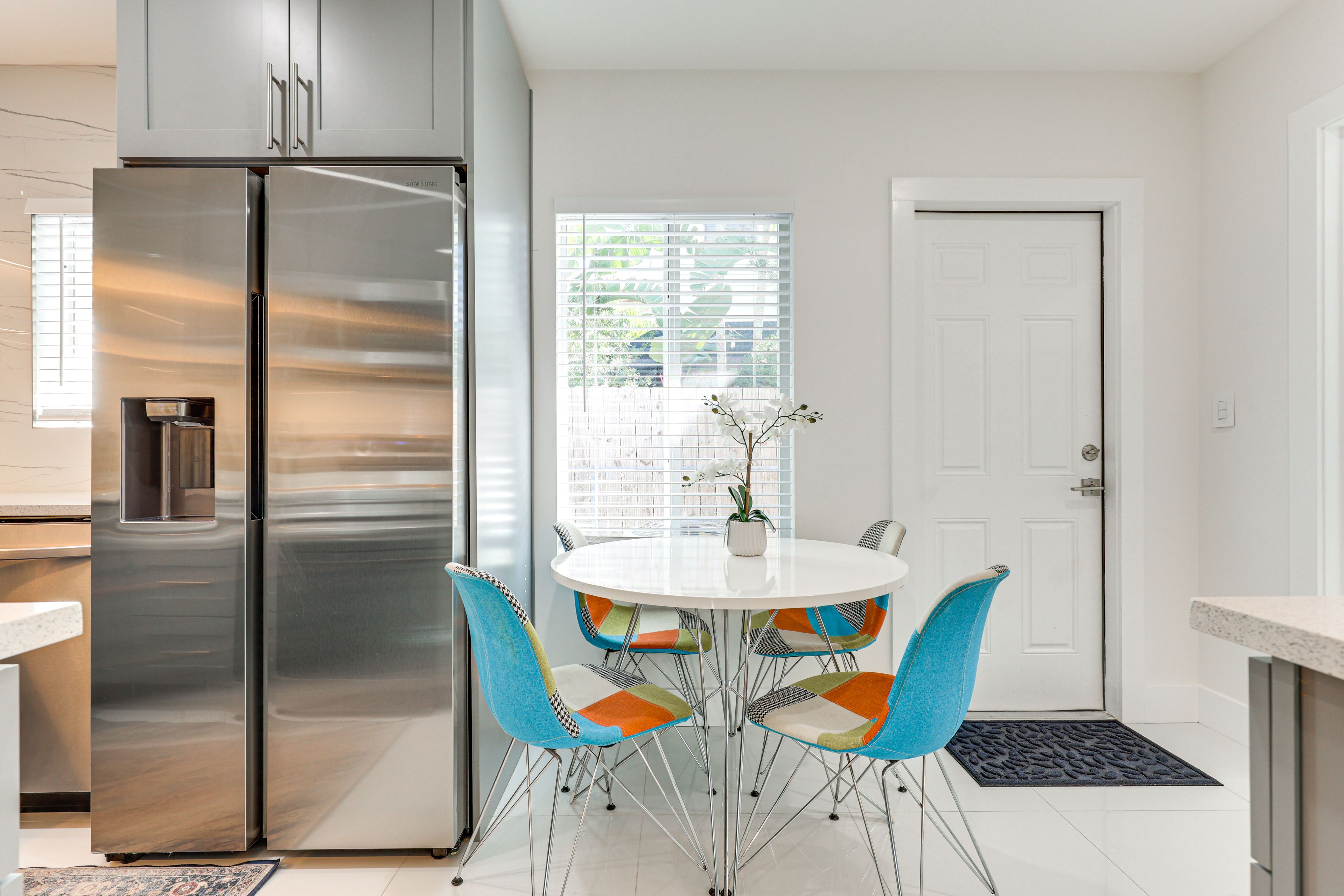 Dining Area | Dishware & Flatware