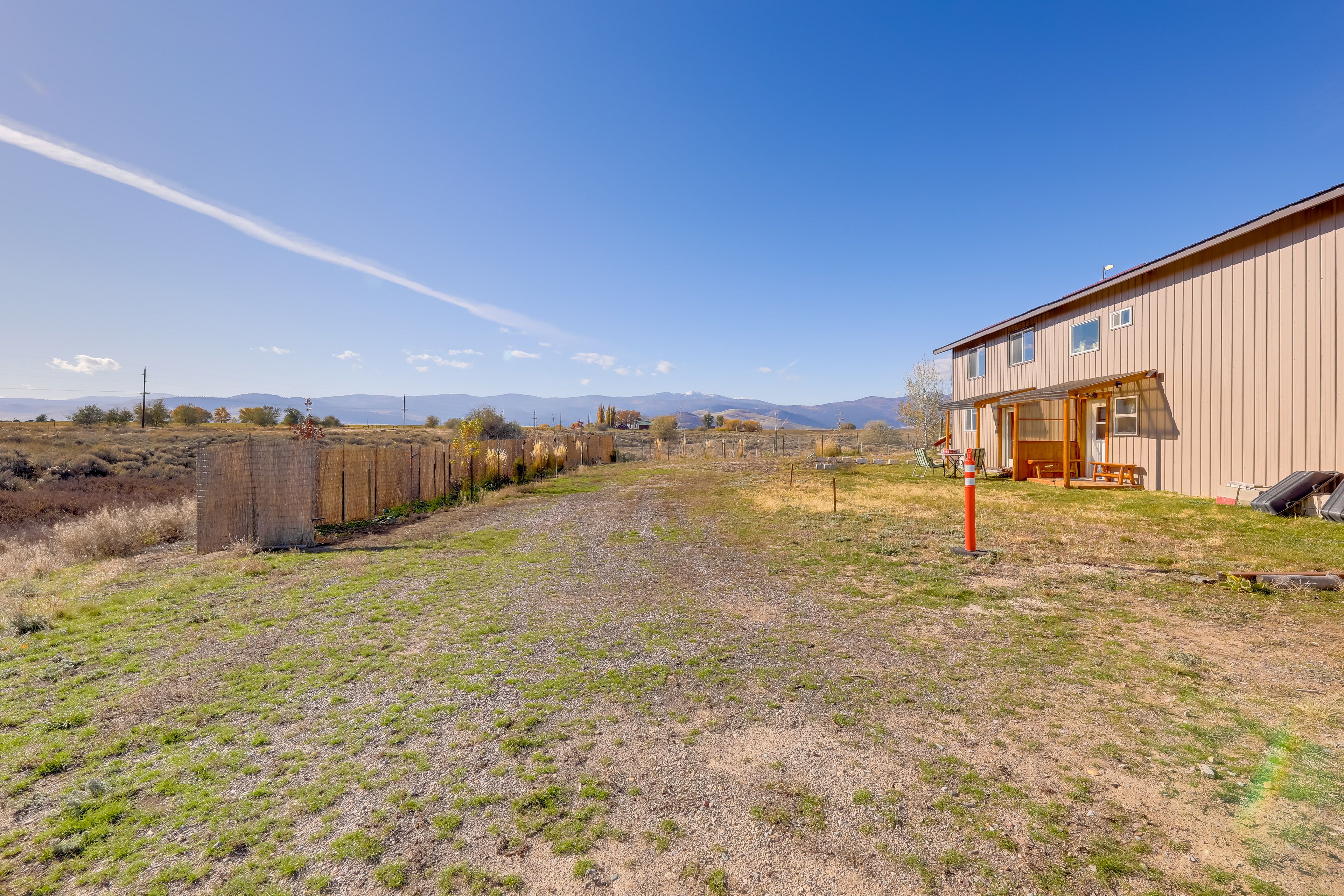 Addt'l Parking Available By Request (Availability Not Guaranteed)