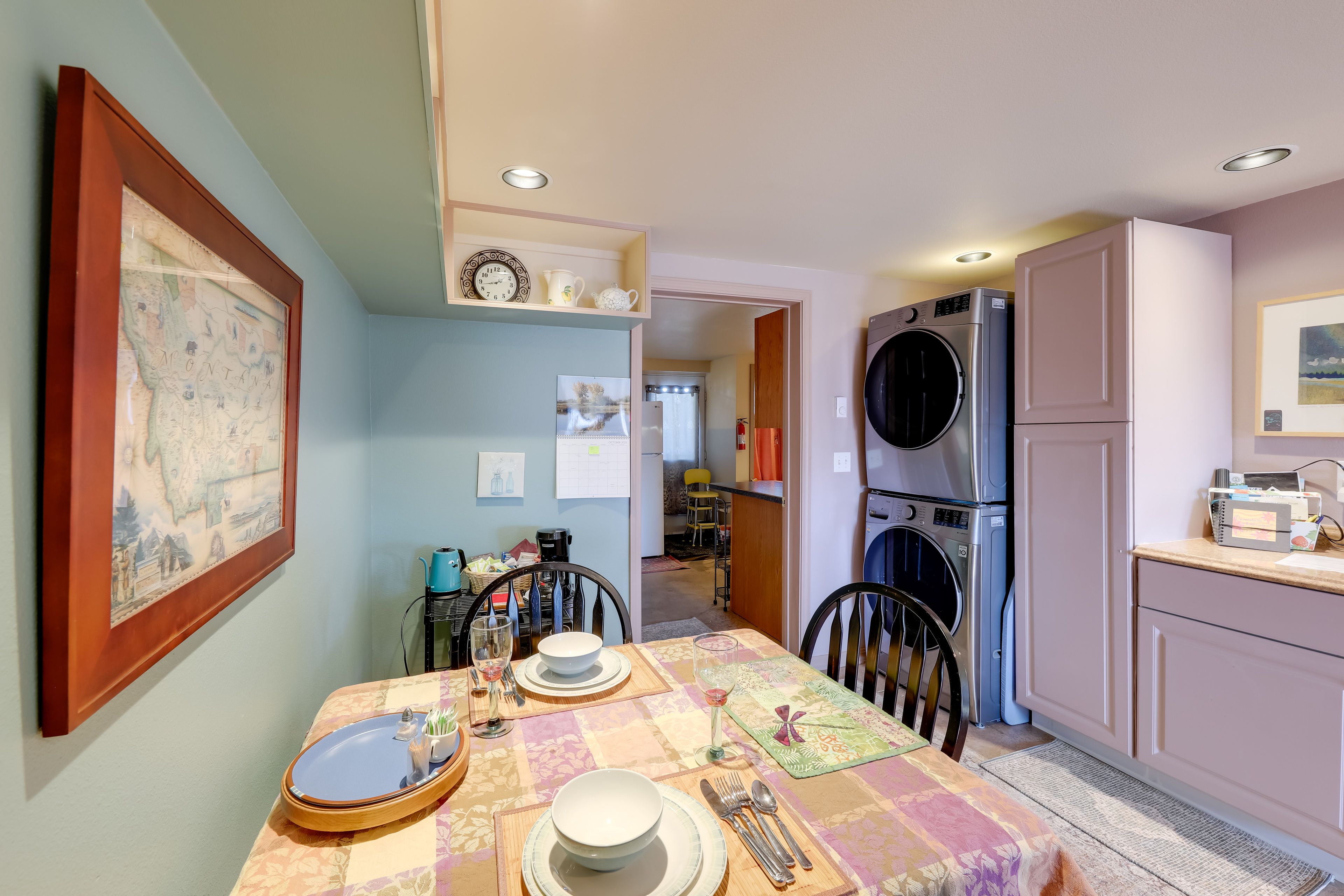 Dining Area | Washer & Dryer