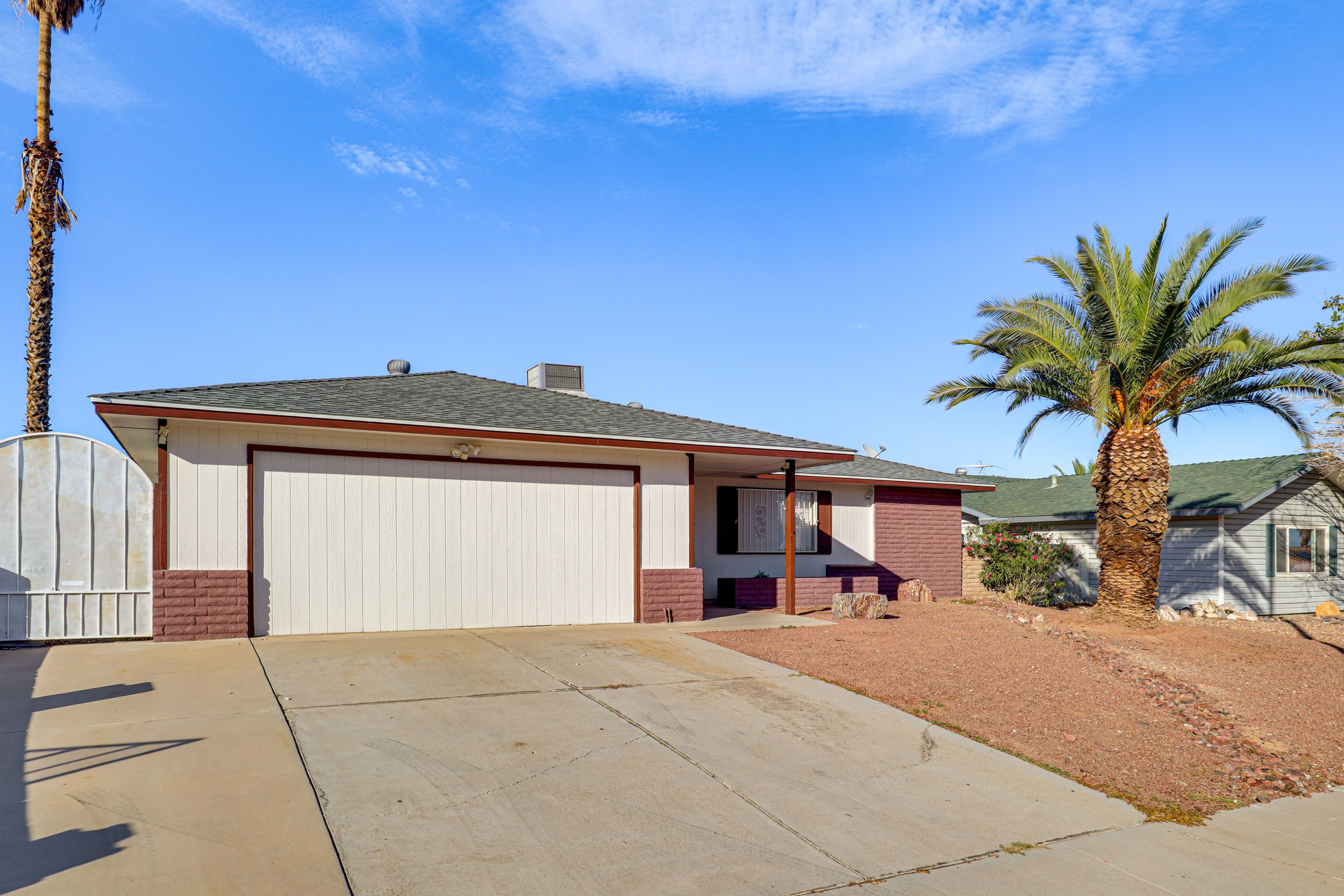 Single-Story House | 2 Mi to Suncoast Casino