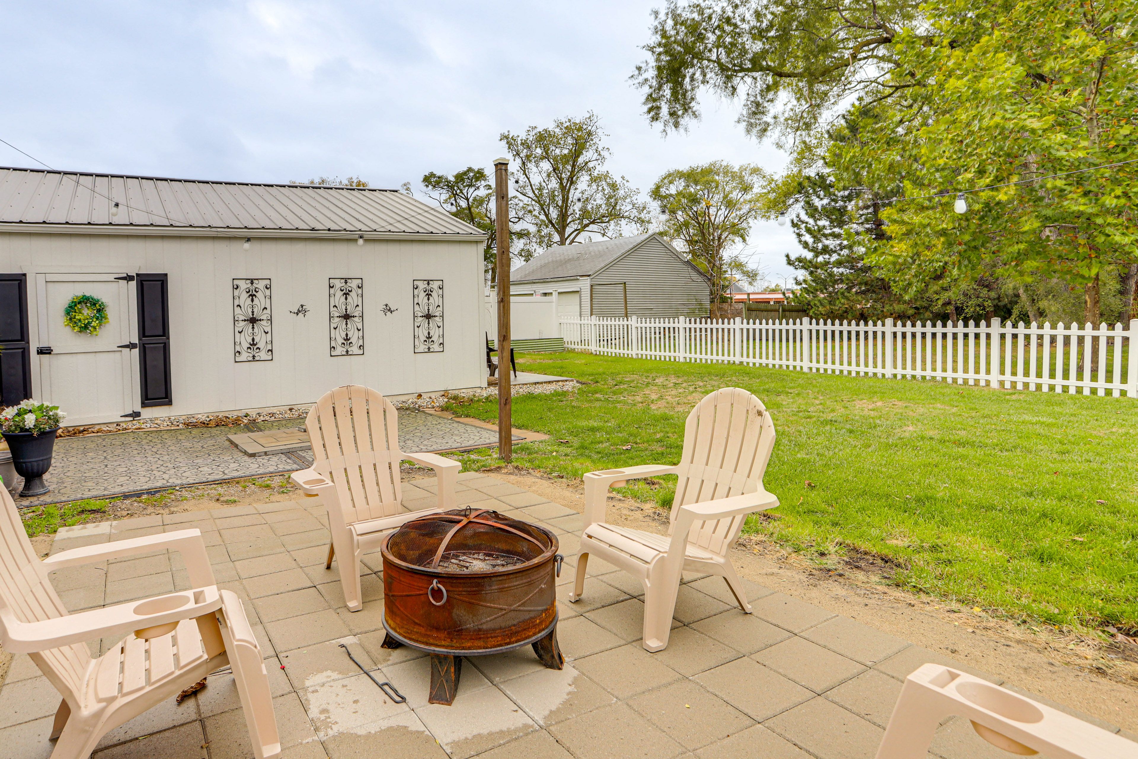 Wood-Burning Fire Pit | Gas Grill | Yard Games