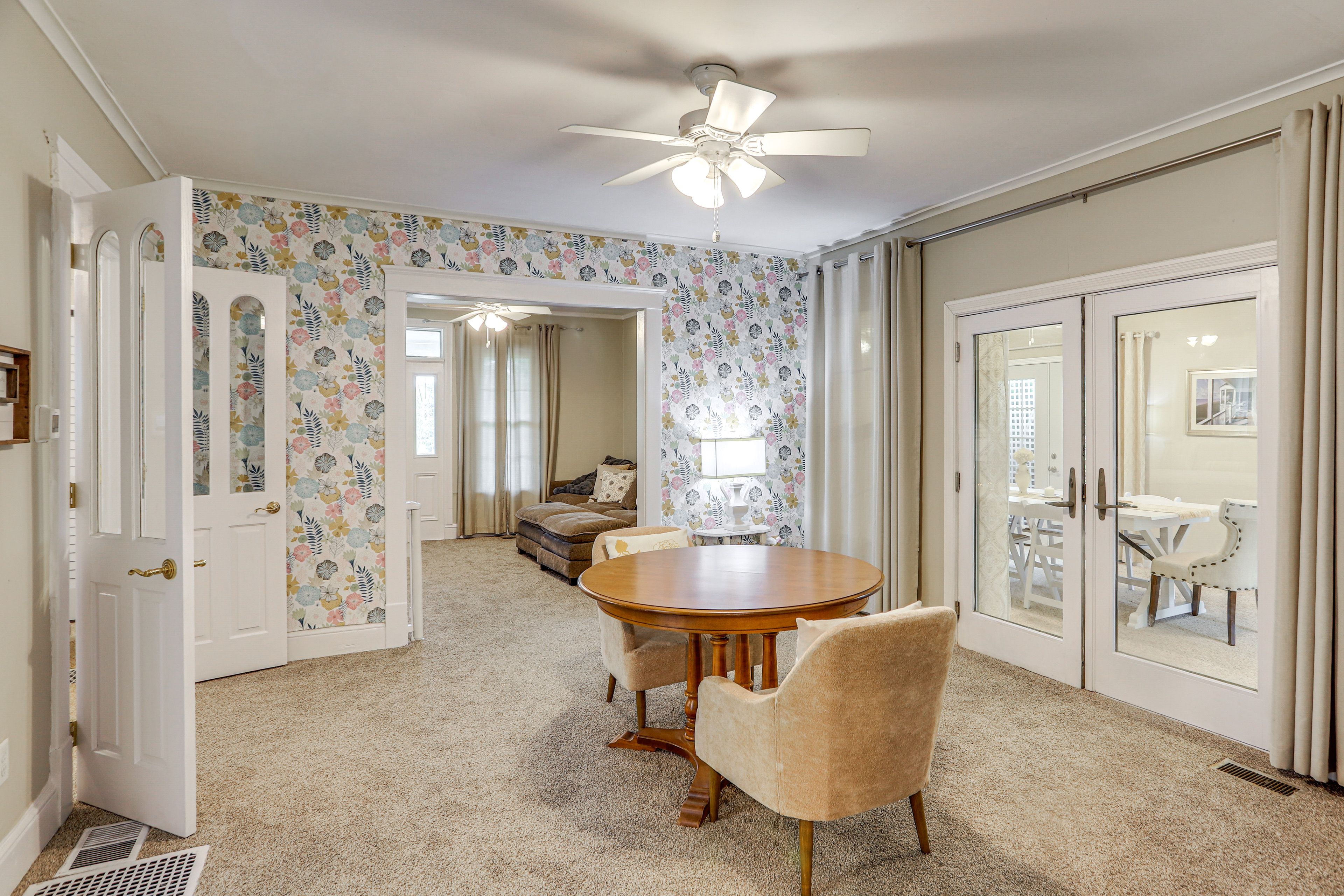 Seating Area | 1st Floor