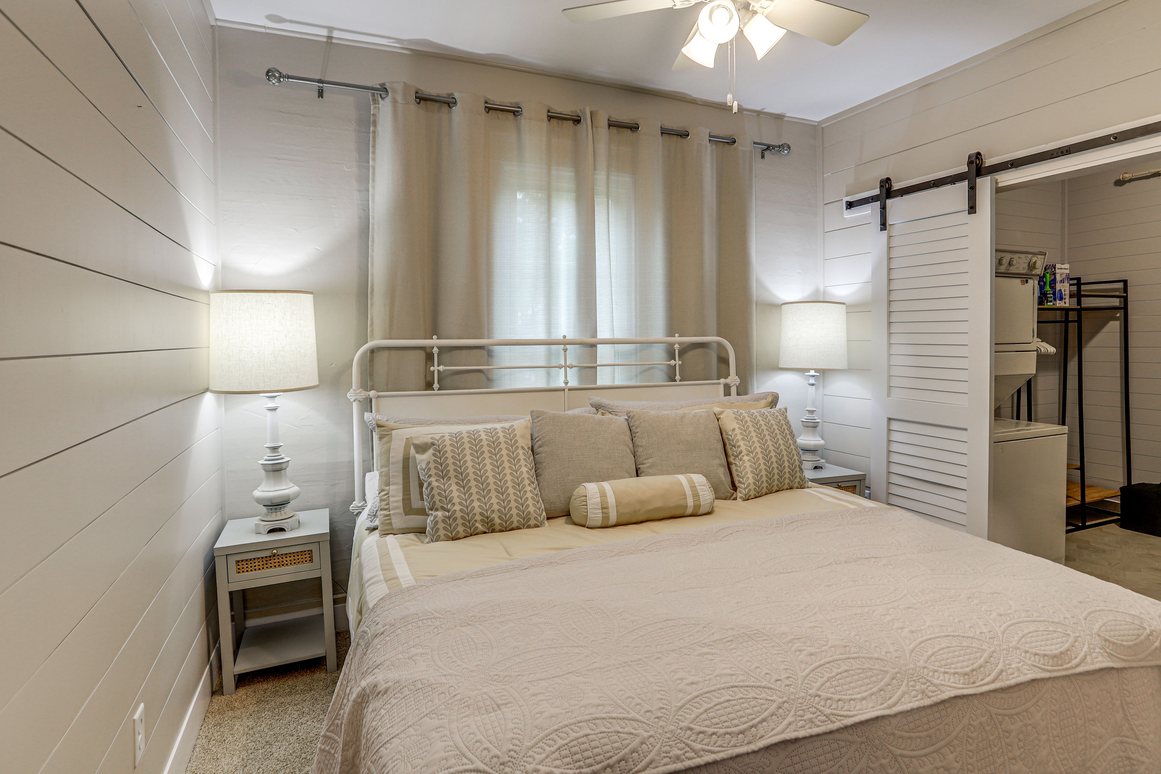 Bedroom 1 | 1st Floor | King Bed | Washer/Dryer