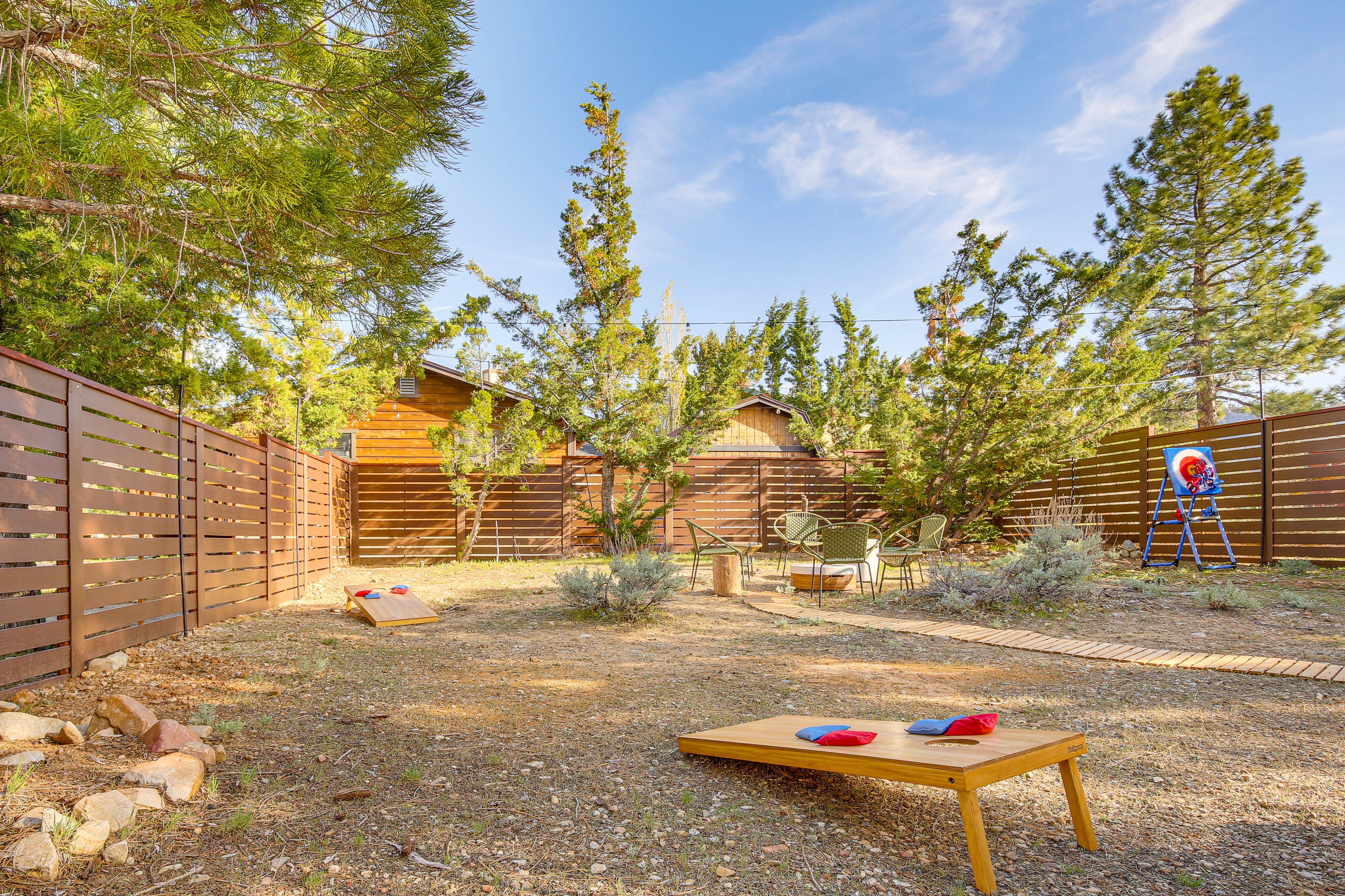 Fenced Backyard | Cornhole | Axe Throwing | Gas Fire Pit w/ Seating