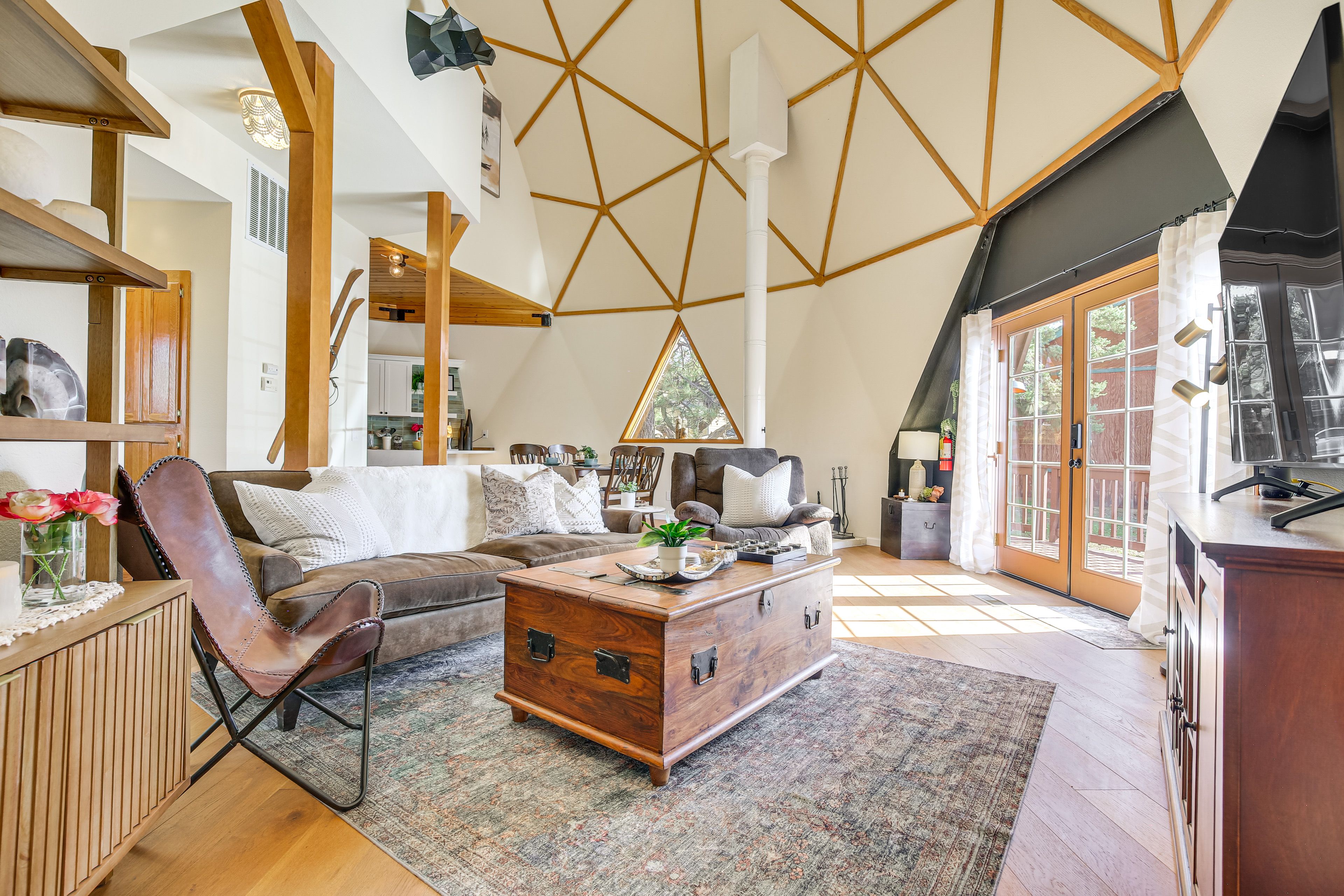 Living Area | TV | Books | Board Games