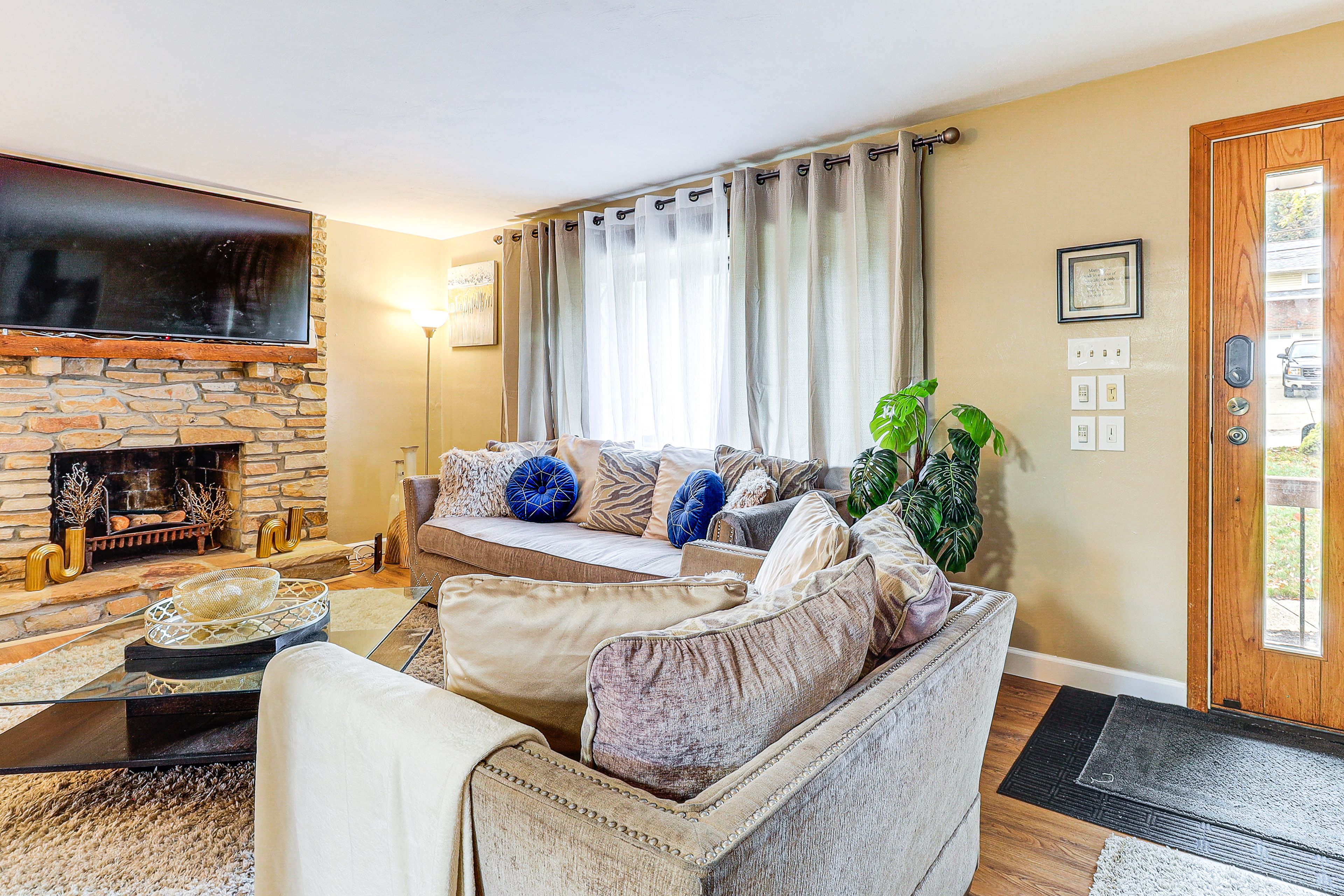 Living Room | 1st Floor