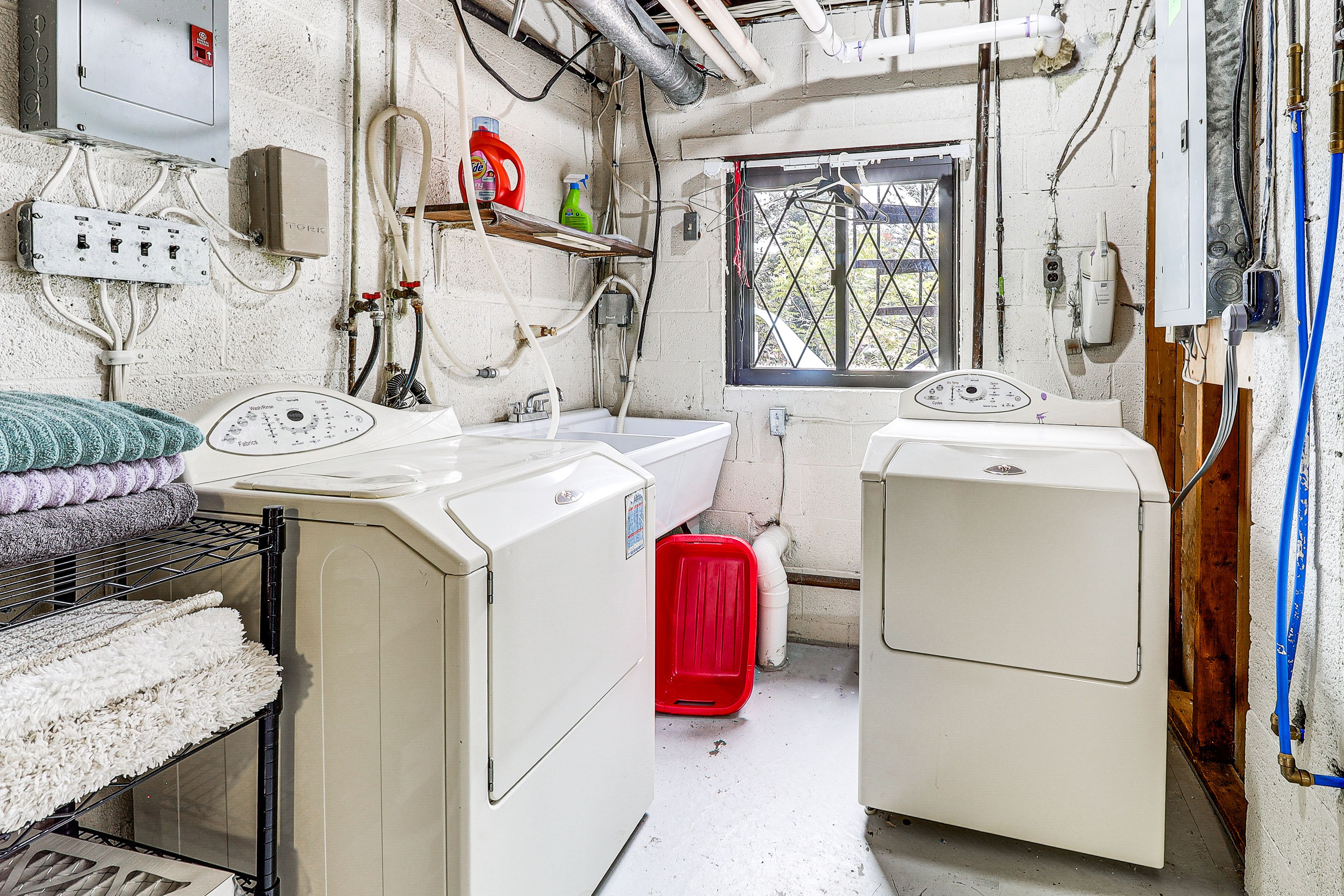 Laundry Room | Basement | Washer/Dryer