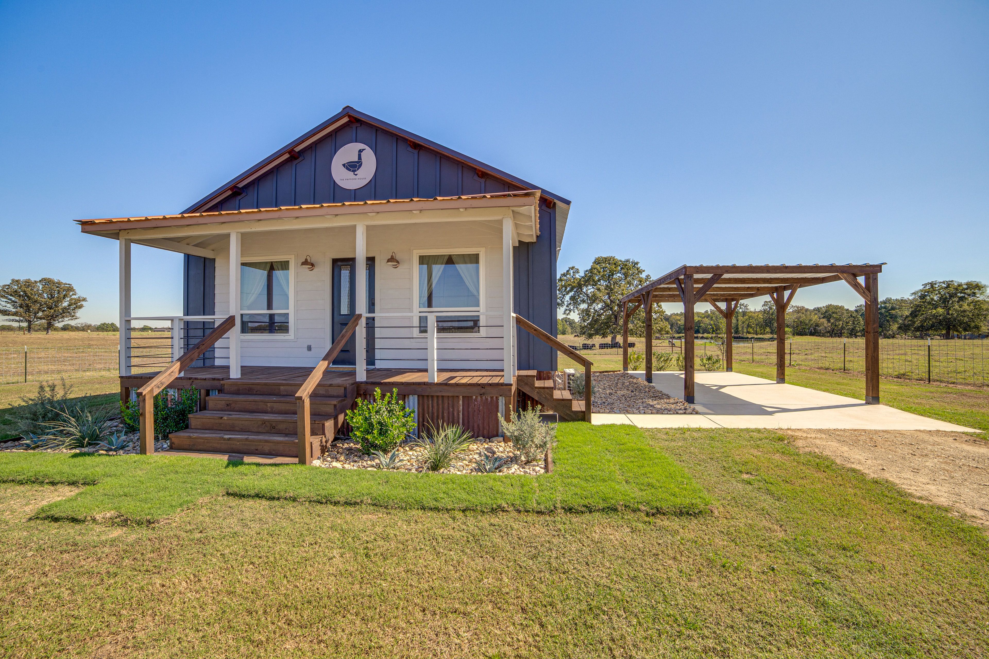 Property Exterior | Carport (1 Vehicle) | Driveway (1 Vehicle) | EV Outlet