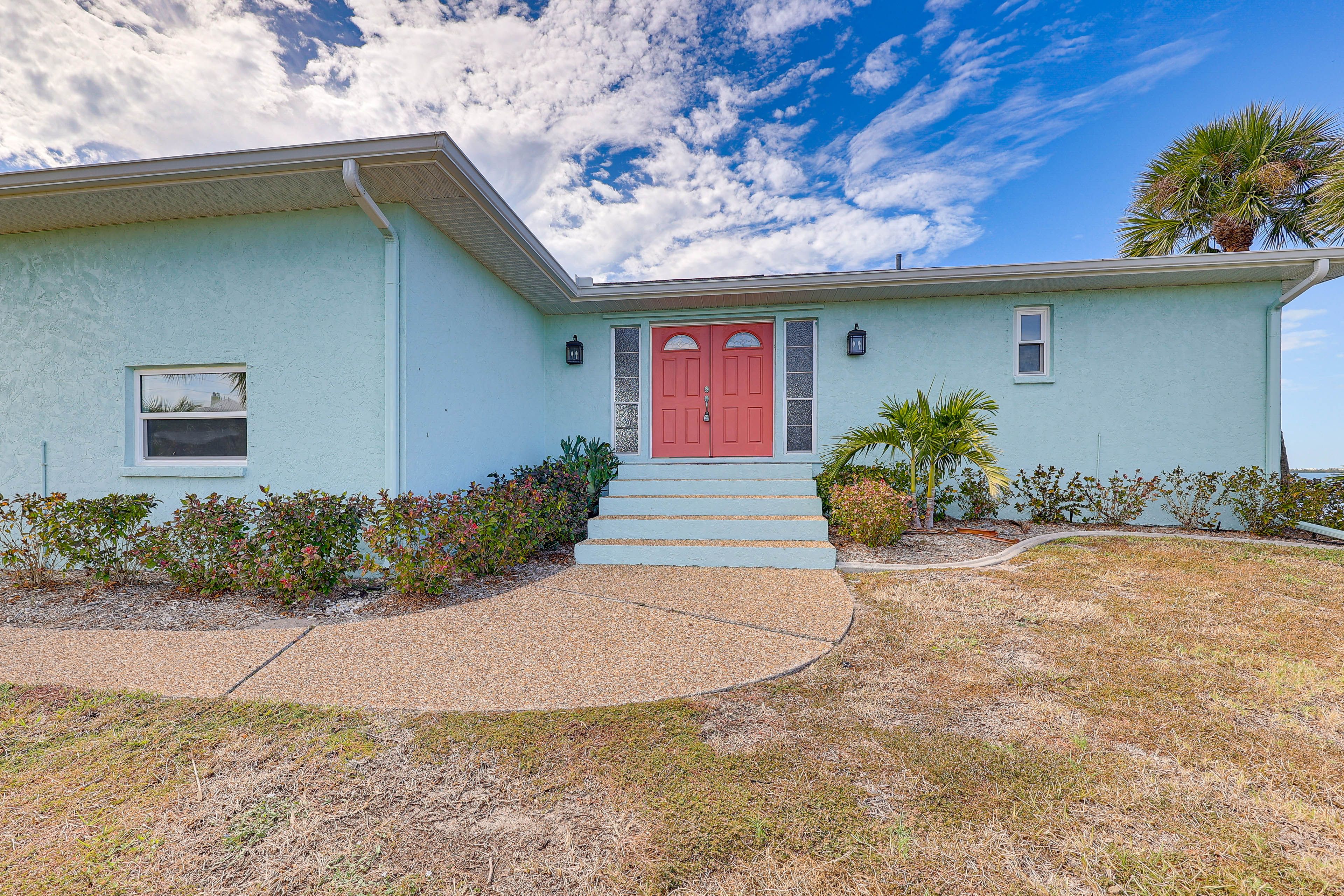 Home Exterior | Parking | Driveway (4 Vehicles)