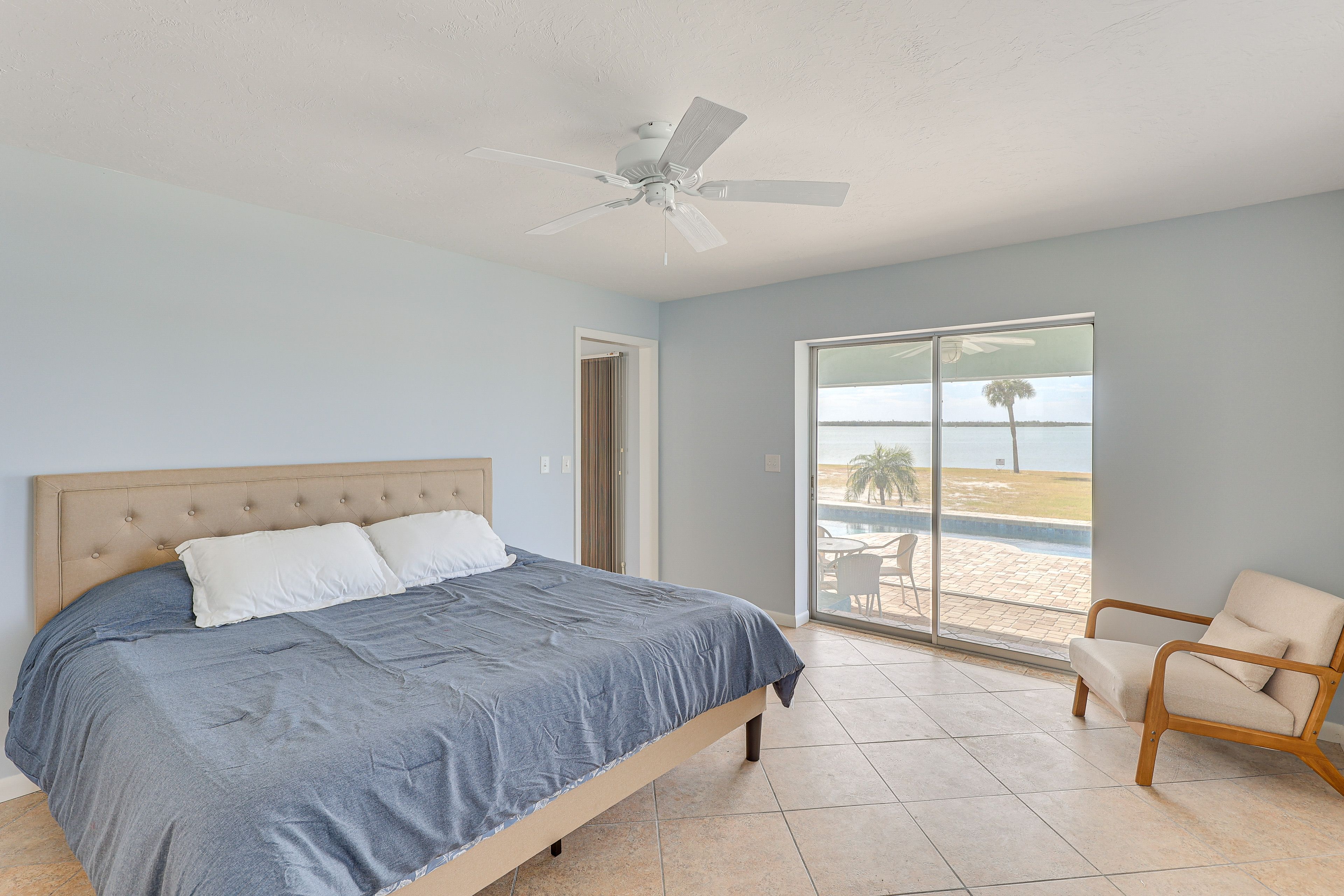 Bedroom 1 | King Bed | En-Suite Bathroom