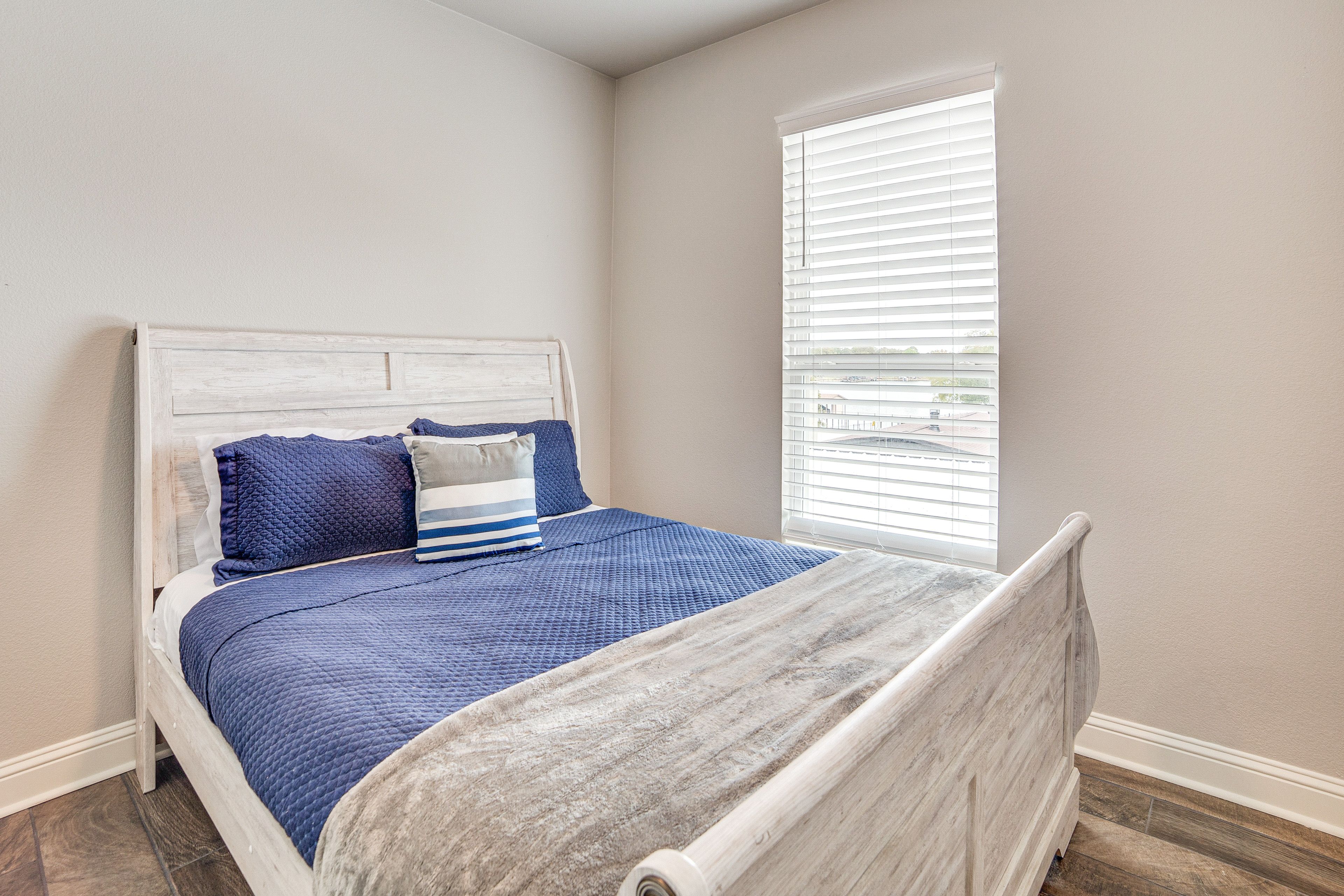 Bedroom 3 | 2nd Floor | Queen Bed