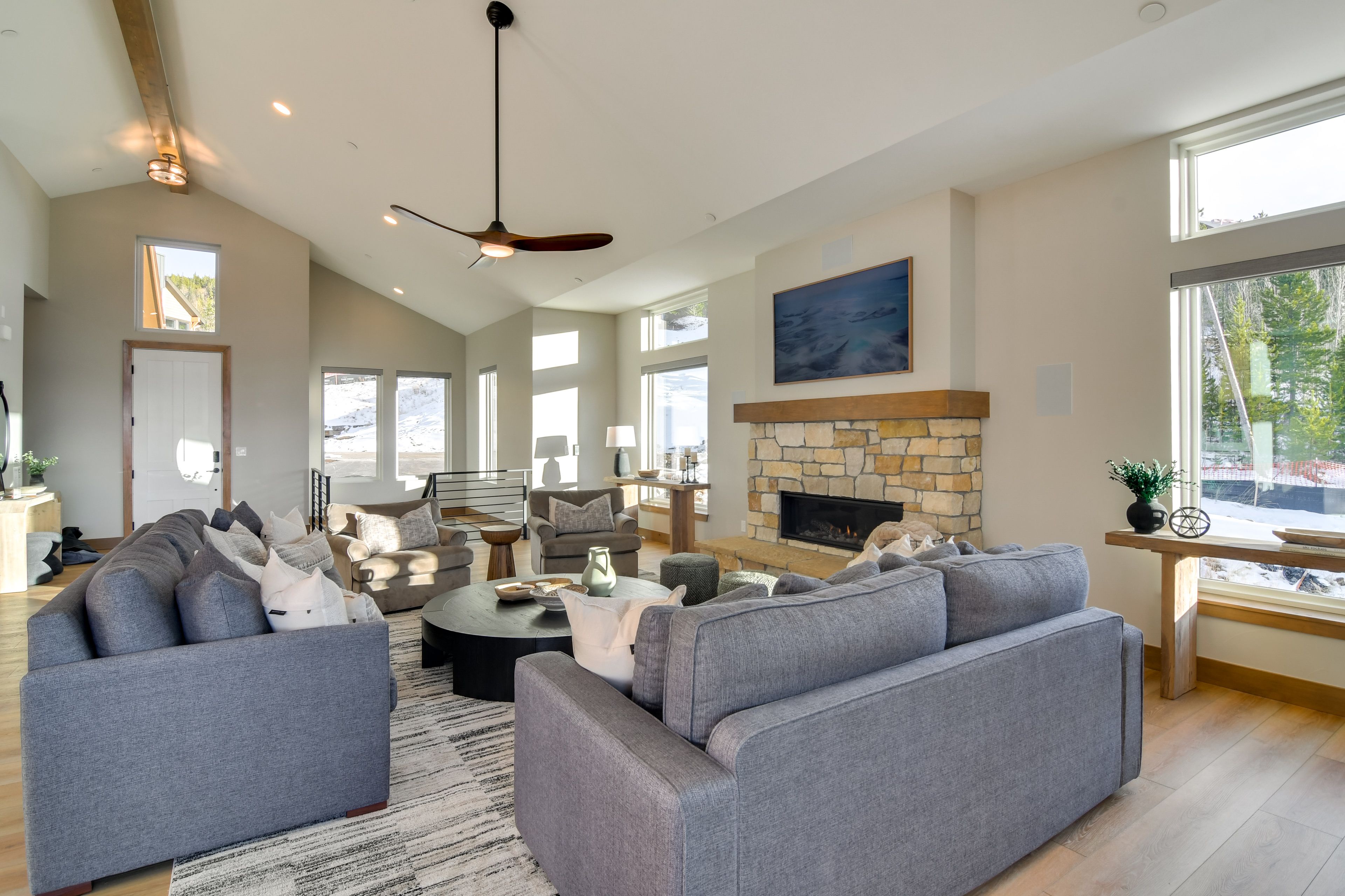 Living Room | Queen Sleeper Sofa | Free WiFi | Central Heat | Main Floor