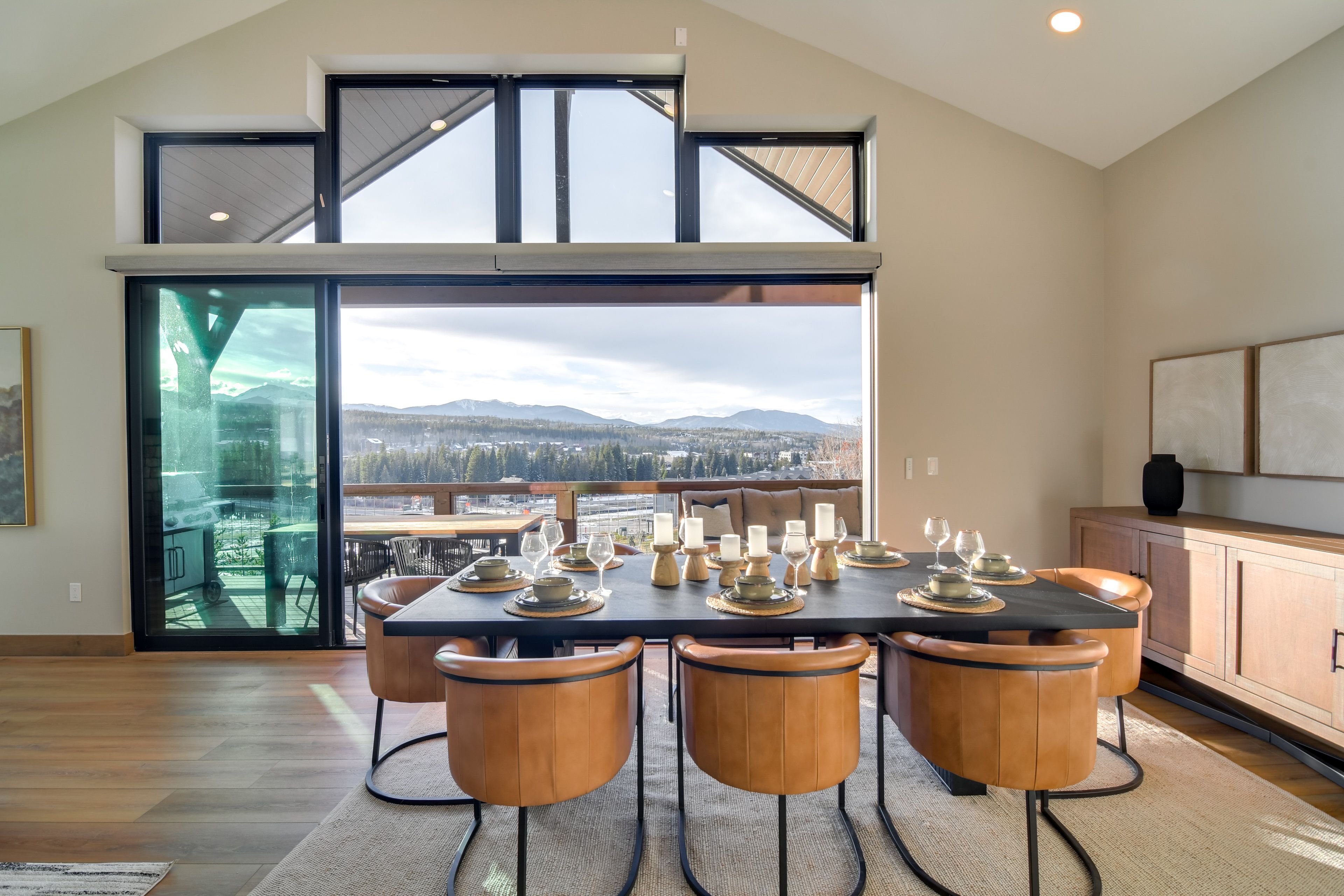 Dining Table | Main Floor