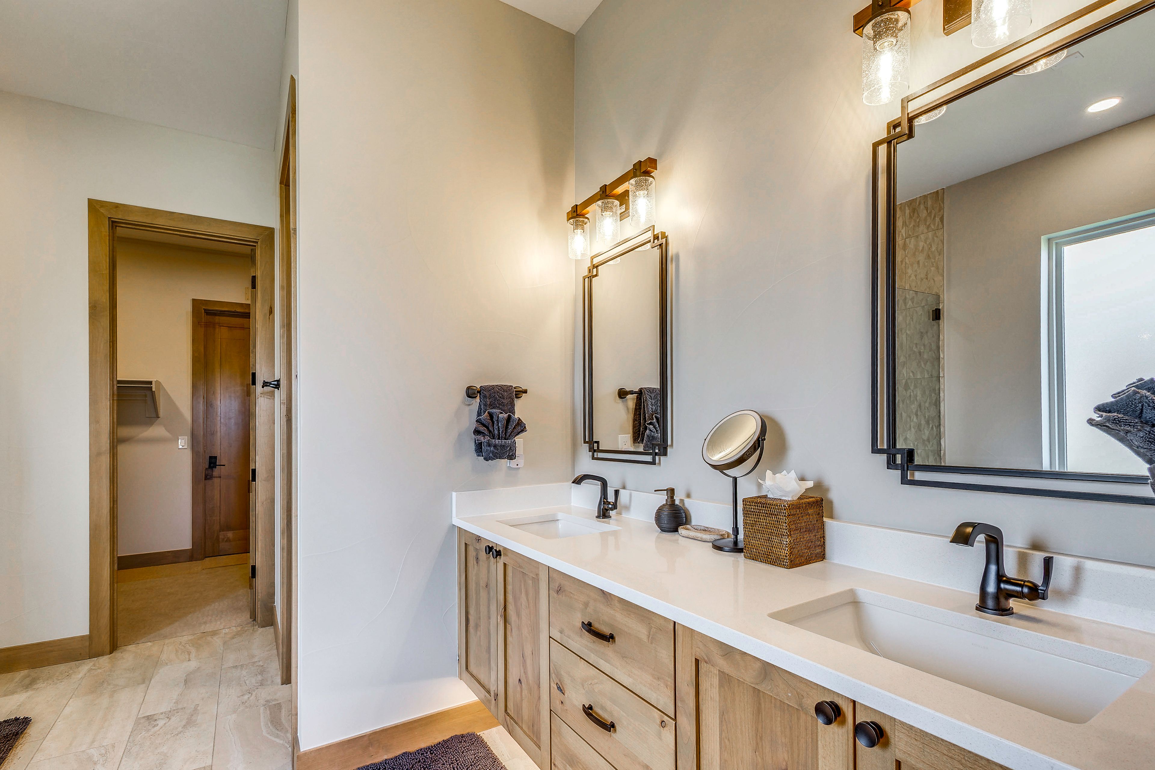 En-Suite Bathroom | Walk-In Closet | Main Floor